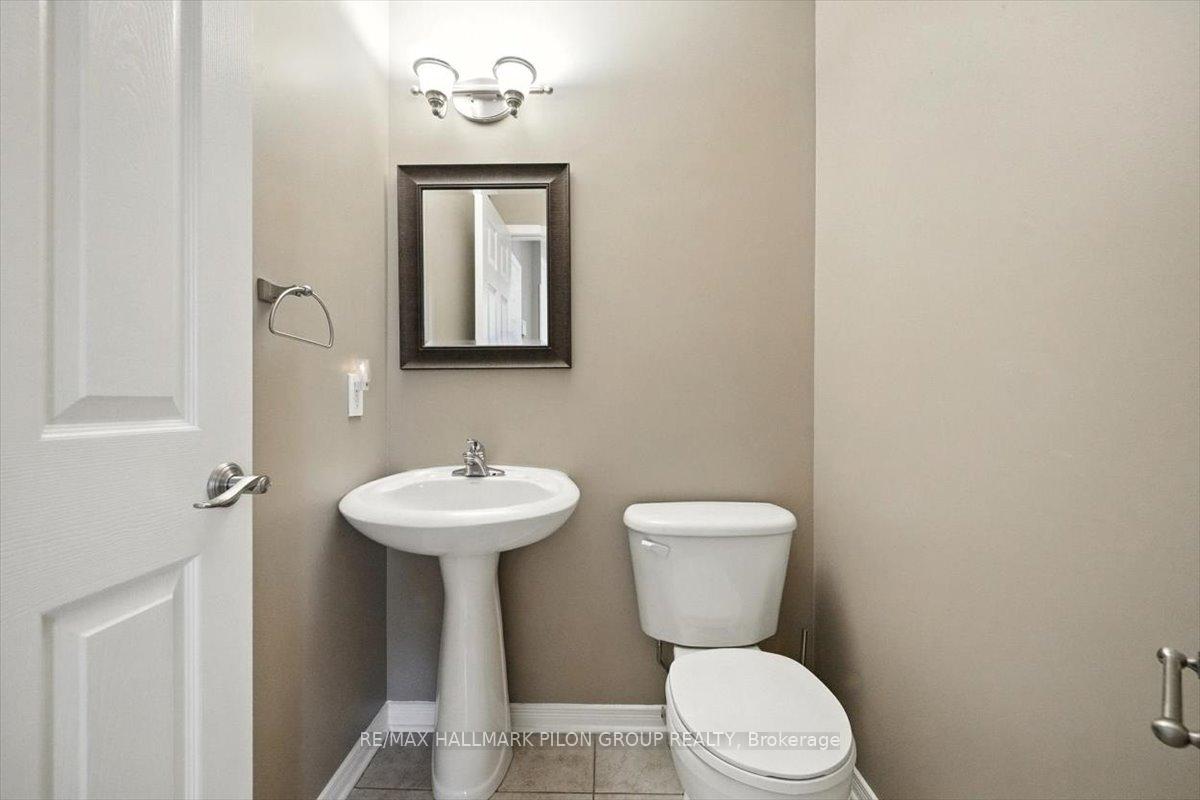 Photo 11 of 141 Ludlowe Street, Ottawa, Fallingbrook/Gardenway South — HOMEH