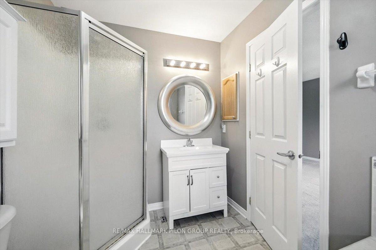 Photo 16 of 141 Ludlowe Street, Ottawa, Fallingbrook/Gardenway South — HOMEH
