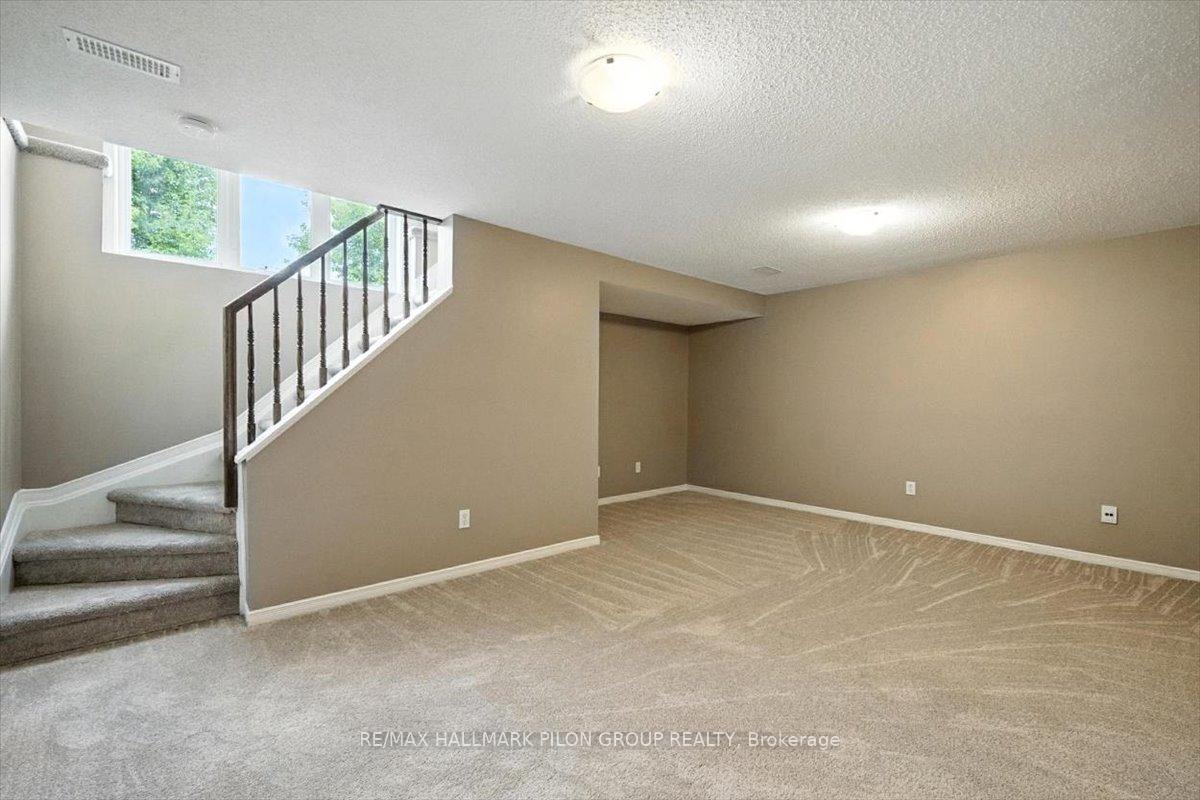 Photo 21 of 141 Ludlowe Street, Ottawa, Fallingbrook/Gardenway South — HOMEH
