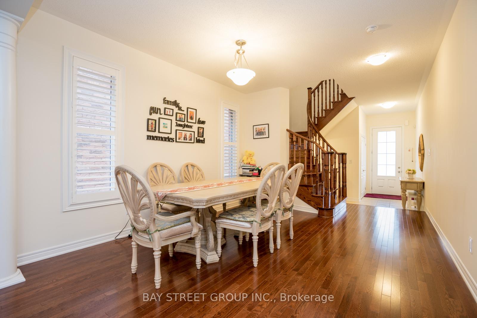Photo 5 of 27 Hubner Avenue, Markham, Berczy — HOMEH