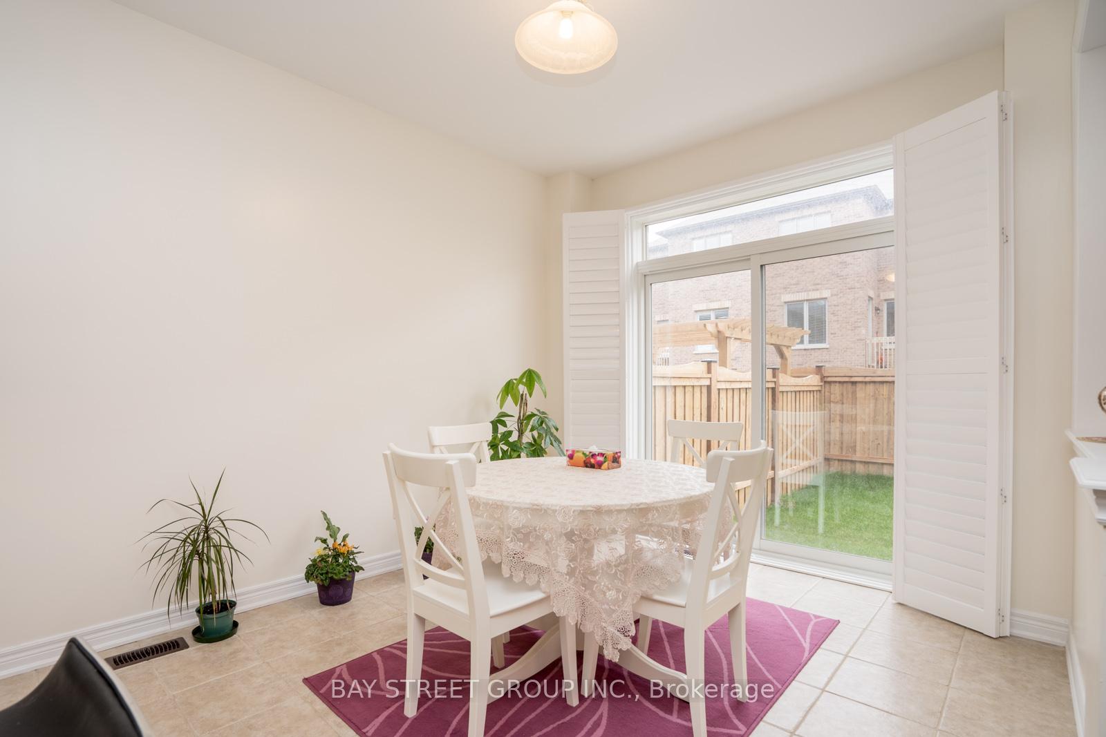 Photo 10 of 27 Hubner Avenue, Markham, Berczy — HOMEH