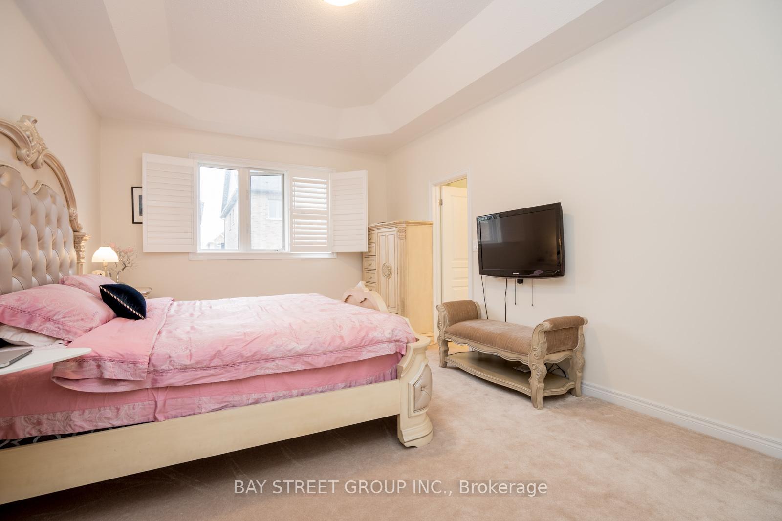 Photo 12 of 27 Hubner Avenue, Markham, Berczy — HOMEH