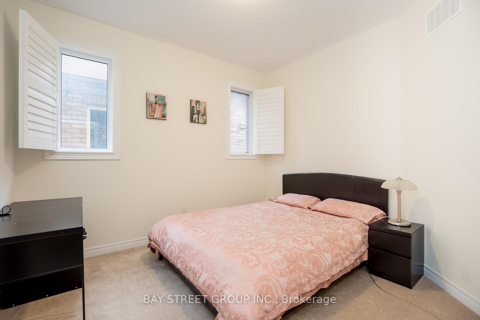 Photo 15 of 27 Hubner Avenue, Markham, Berczy — HOMEH