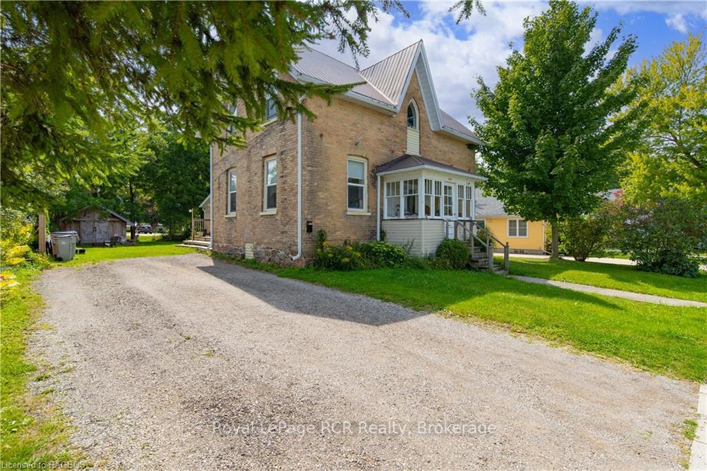 Photo 1 of 424 Royal Street E, North Perth, Listowel — HOMEH