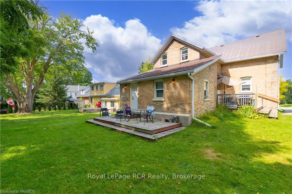 Photo 3 of 424 Royal Street E, North Perth, Listowel — HOMEH