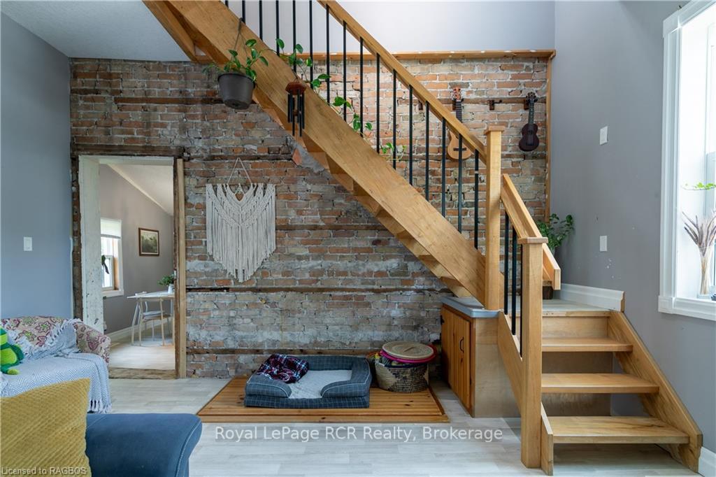 Photo 7 of 424 Royal Street E, North Perth, Listowel — HOMEH