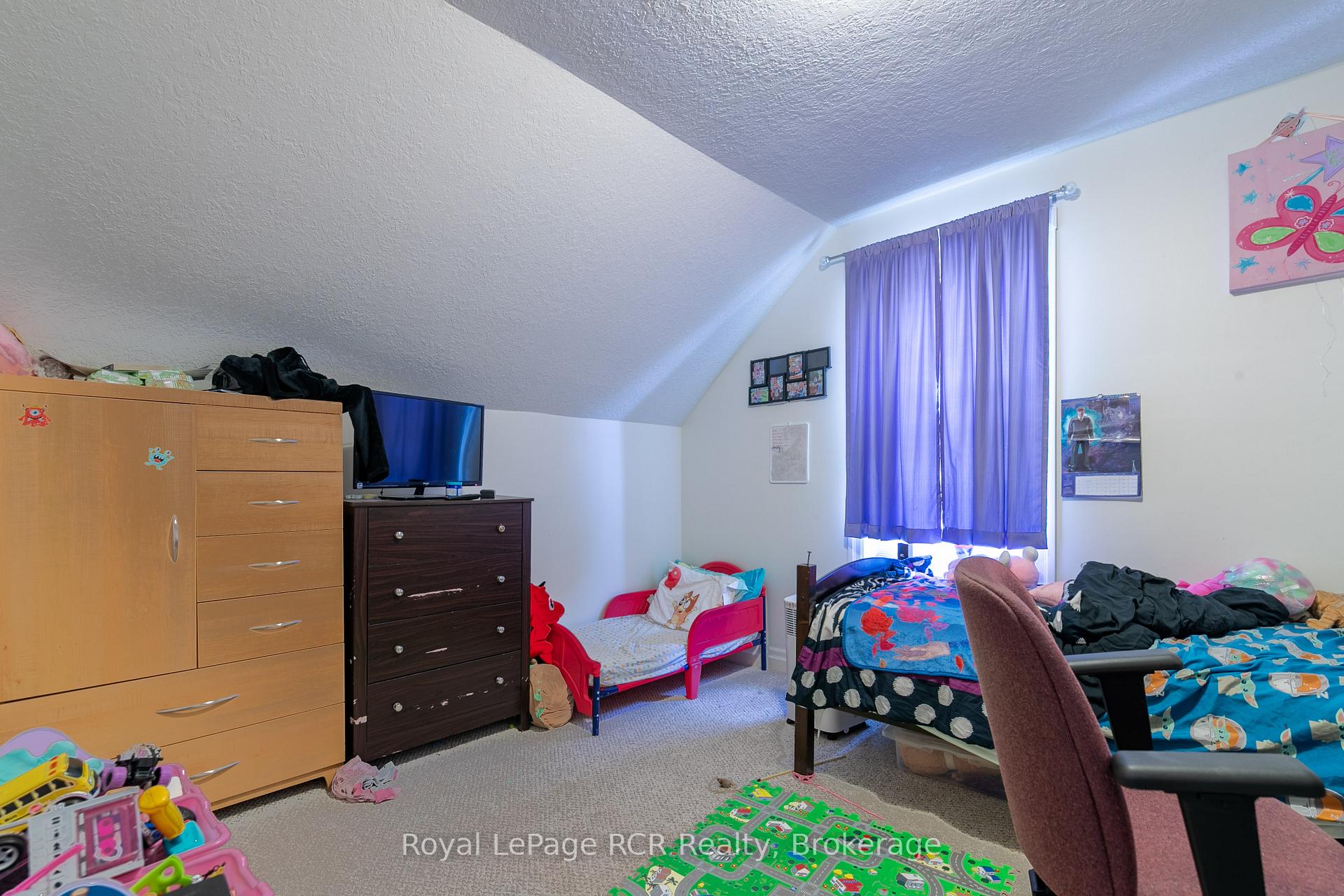 Photo 19 of 424 Royal Street E, North Perth, Listowel — HOMEH