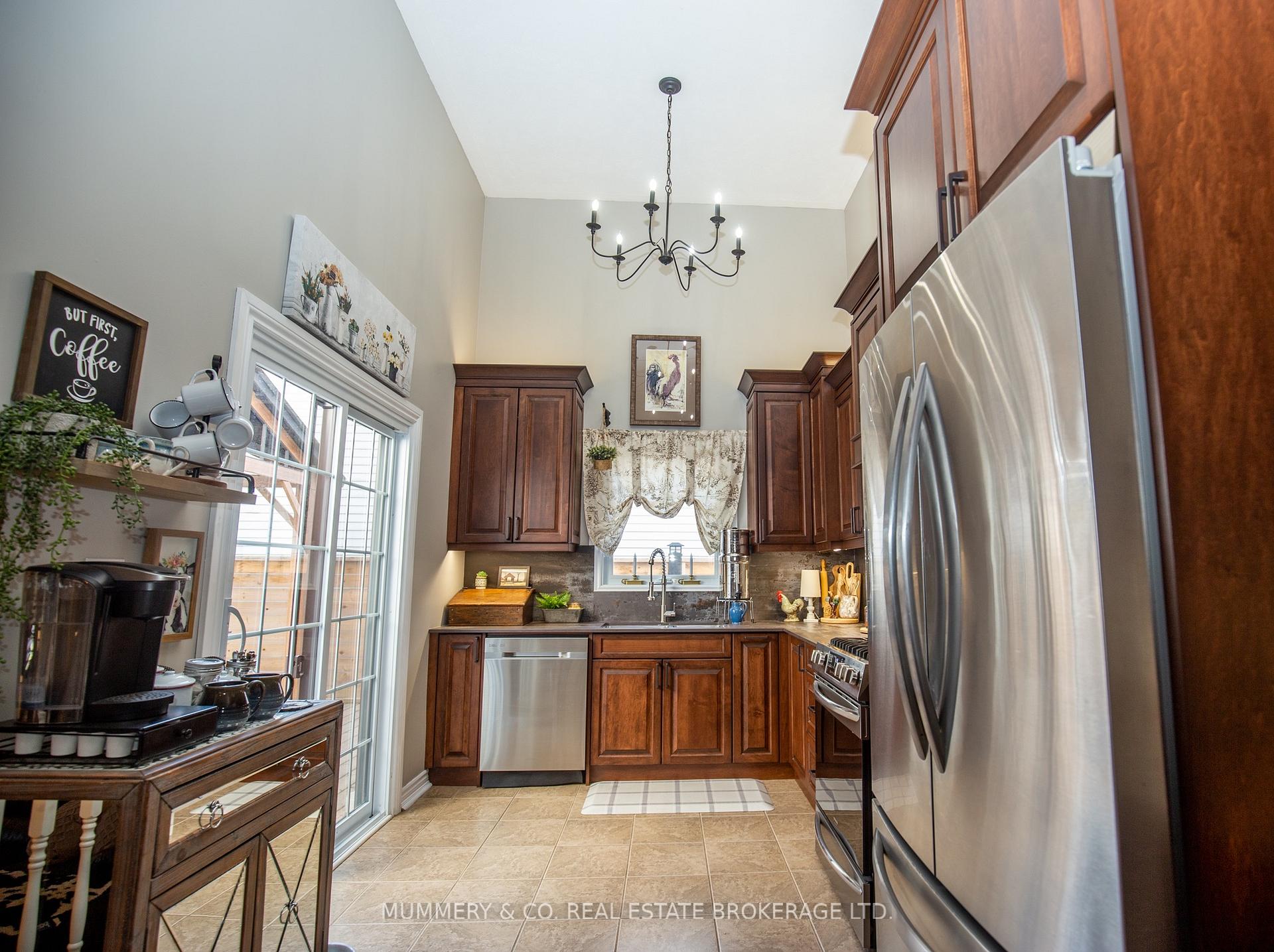 Photo 8 of 51 Leslie Avenue, Norfolk, Port Dover — HOMEH