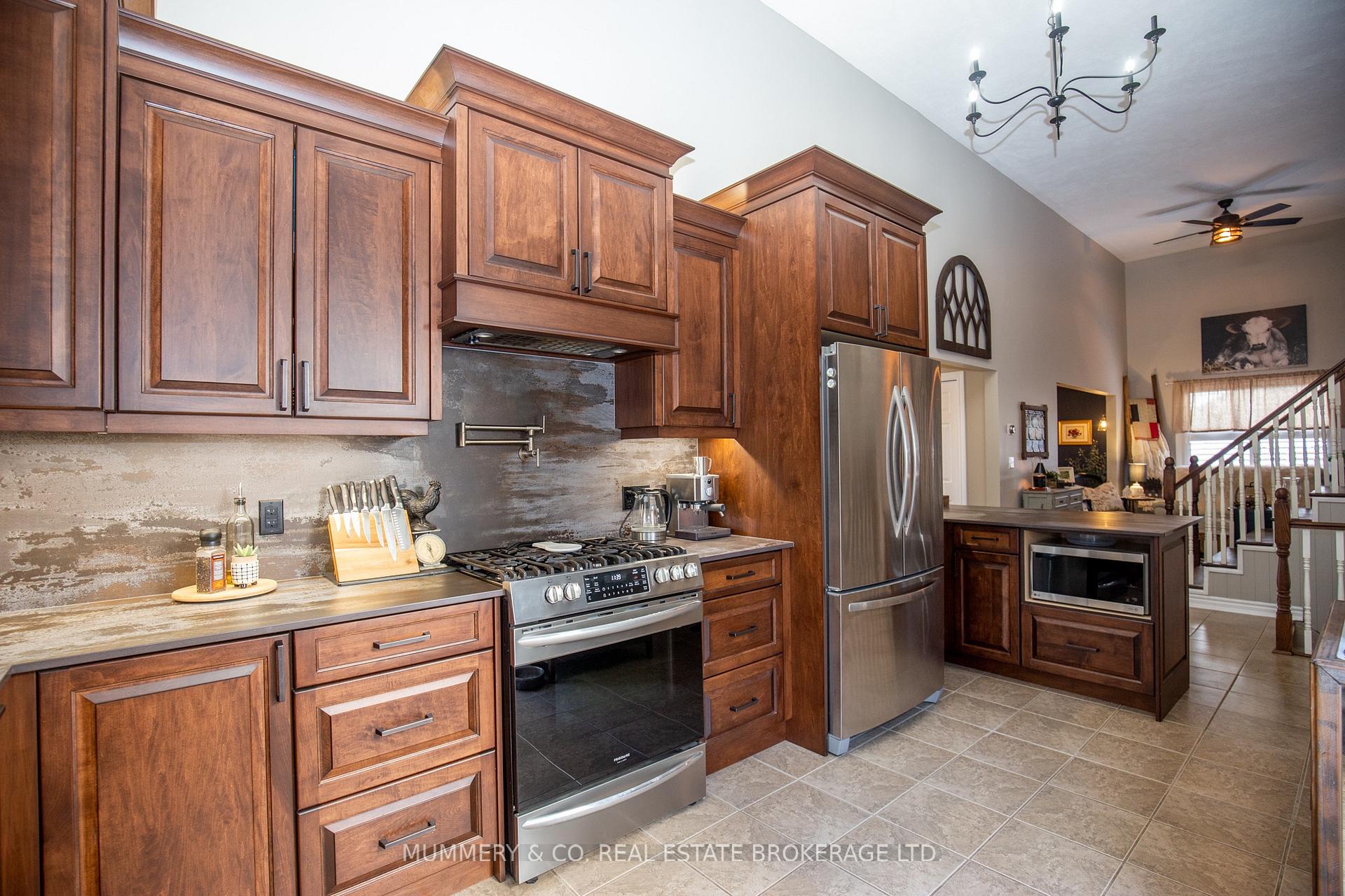 Photo 11 of 51 Leslie Avenue, Norfolk, Port Dover — HOMEH
