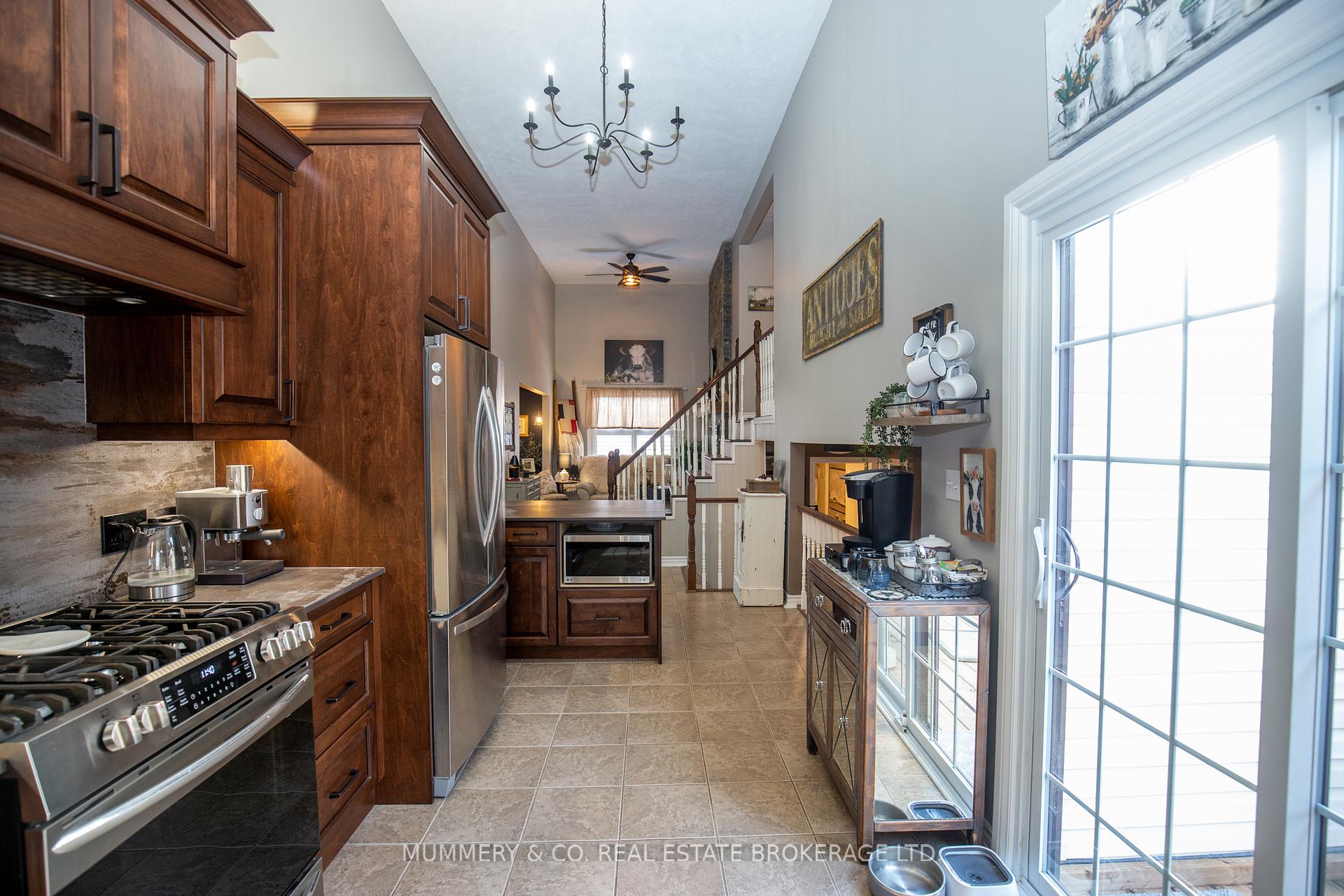 Photo 12 of 51 Leslie Avenue, Norfolk, Port Dover — HOMEH