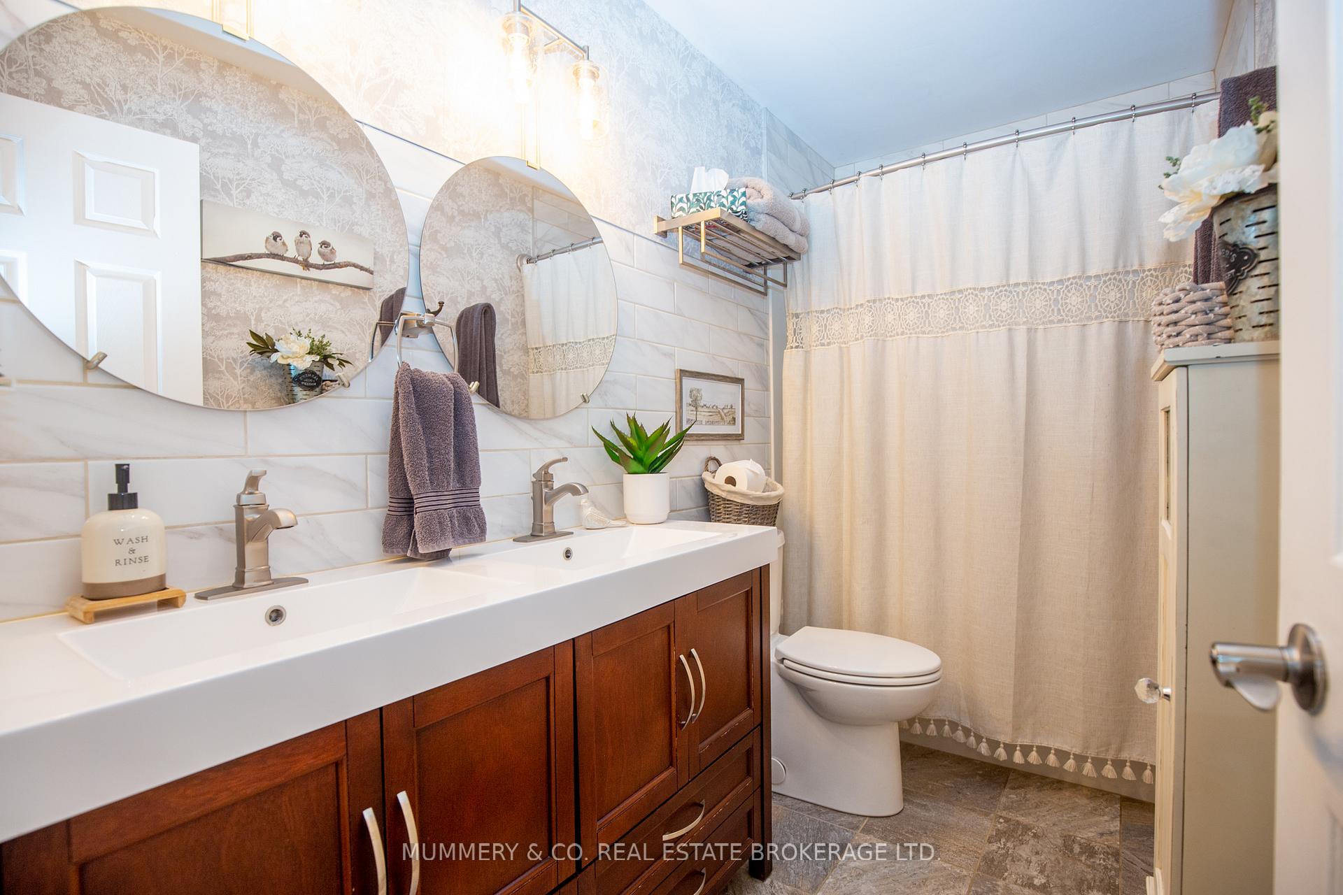 Photo 20 of 51 Leslie Avenue, Norfolk, Port Dover — HOMEH