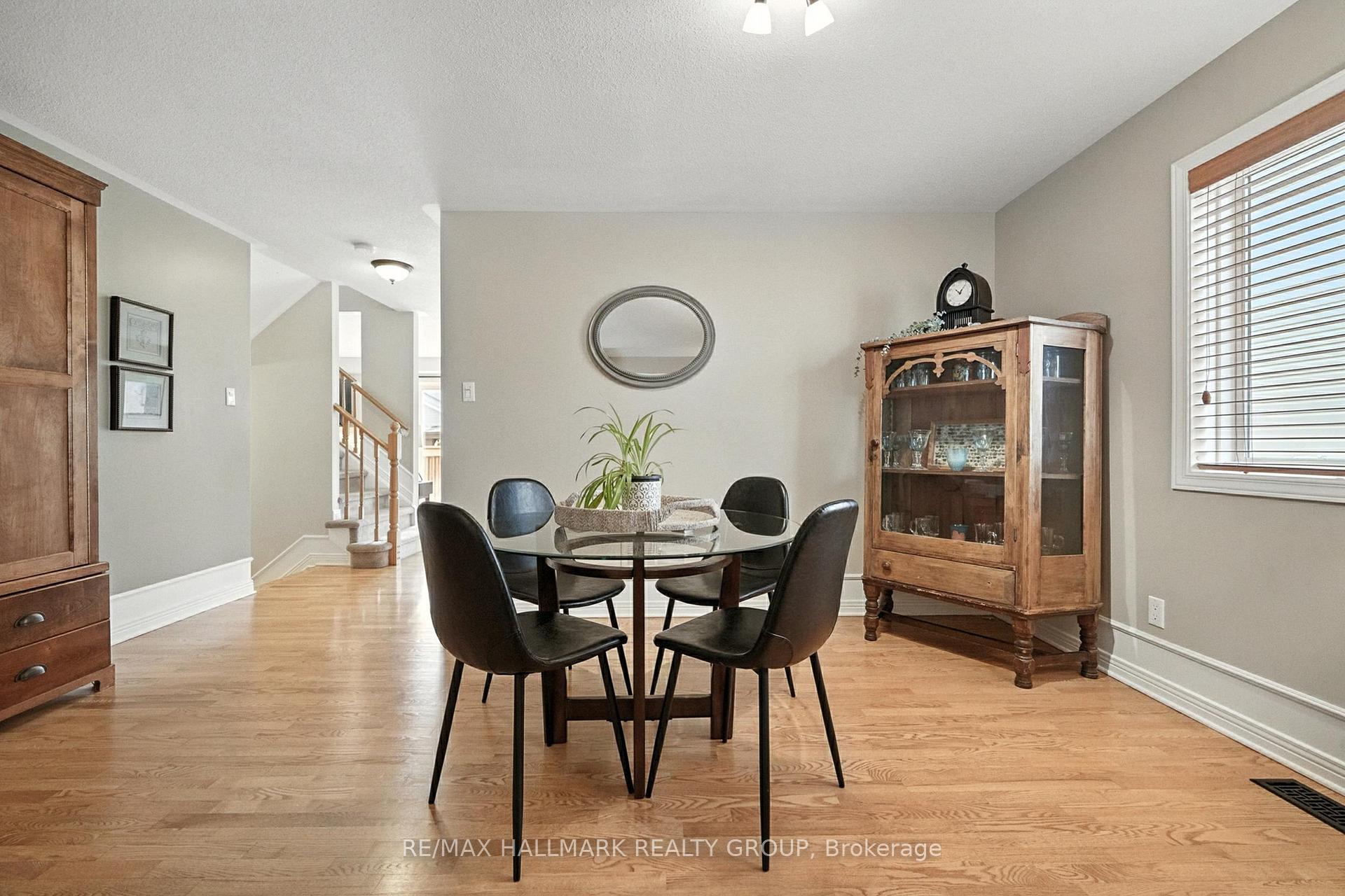 Photo 8 of 2013 Calico Crescent, Ottawa, Notting Hill/Summerside — HOMEH
