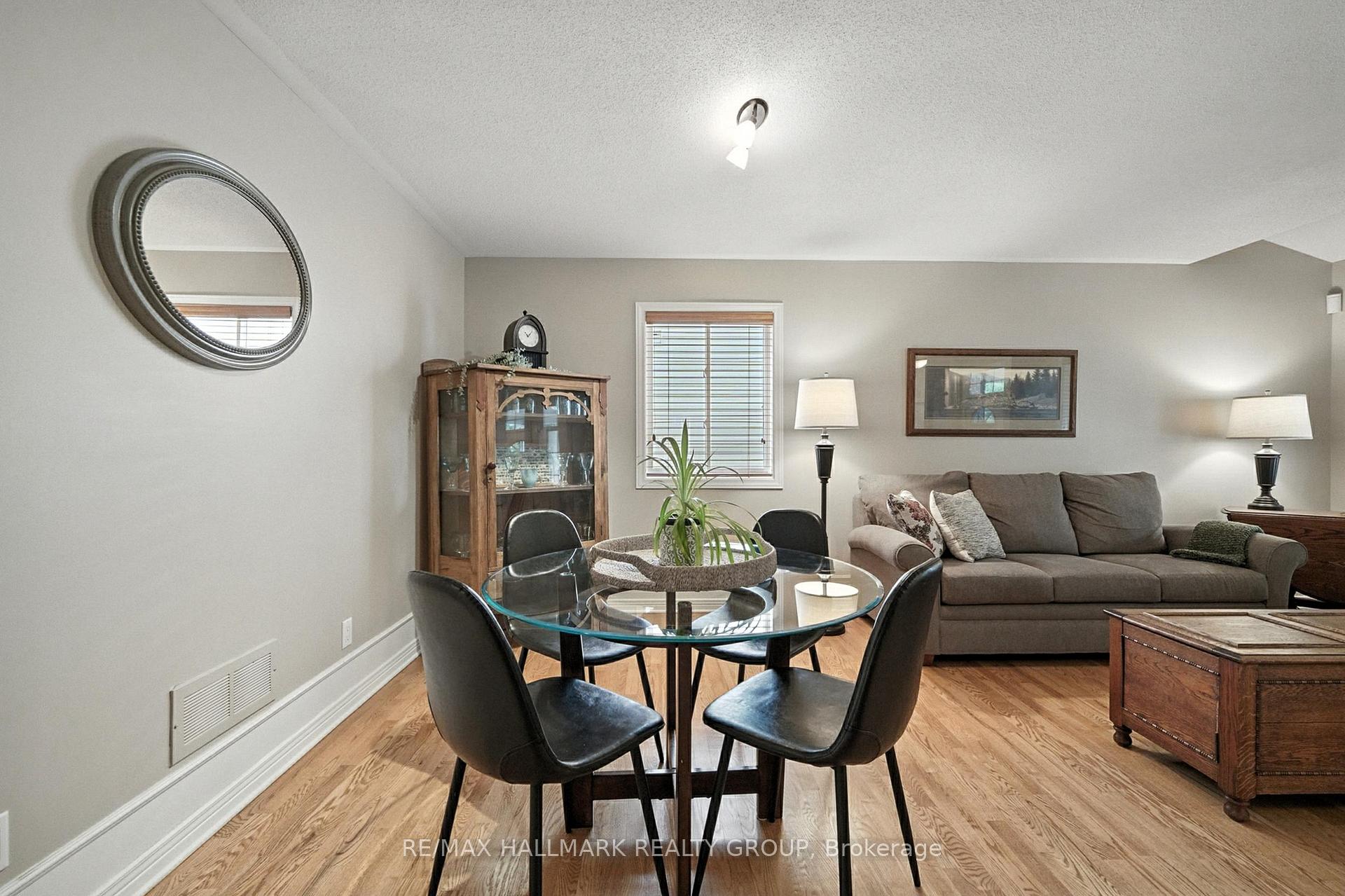 Photo 9 of 2013 Calico Crescent, Ottawa, Notting Hill/Summerside — HOMEH