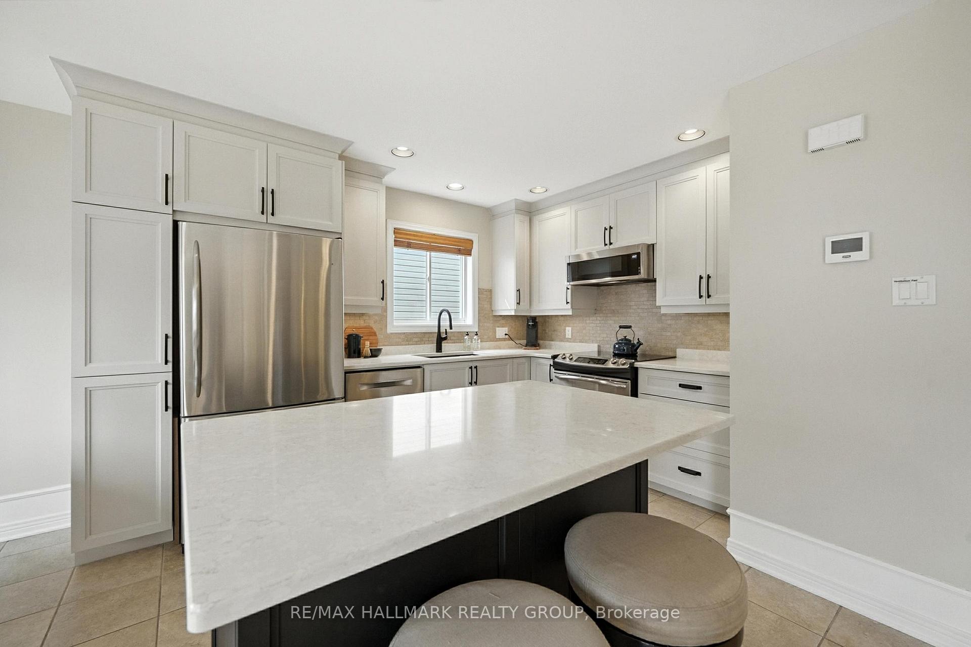 Photo 11 of 2013 Calico Crescent, Ottawa, Notting Hill/Summerside — HOMEH