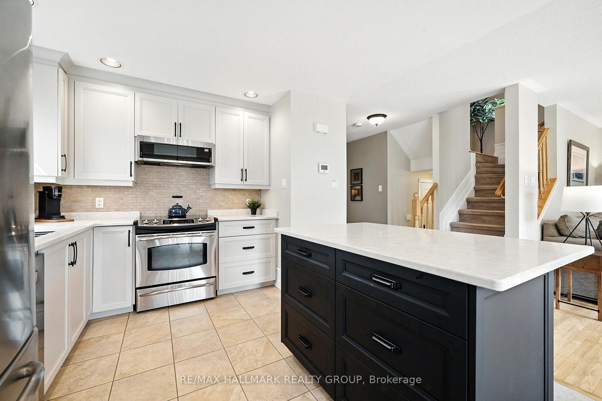 Photo 12 of 2013 Calico Crescent, Ottawa, Notting Hill/Summerside — HOMEH