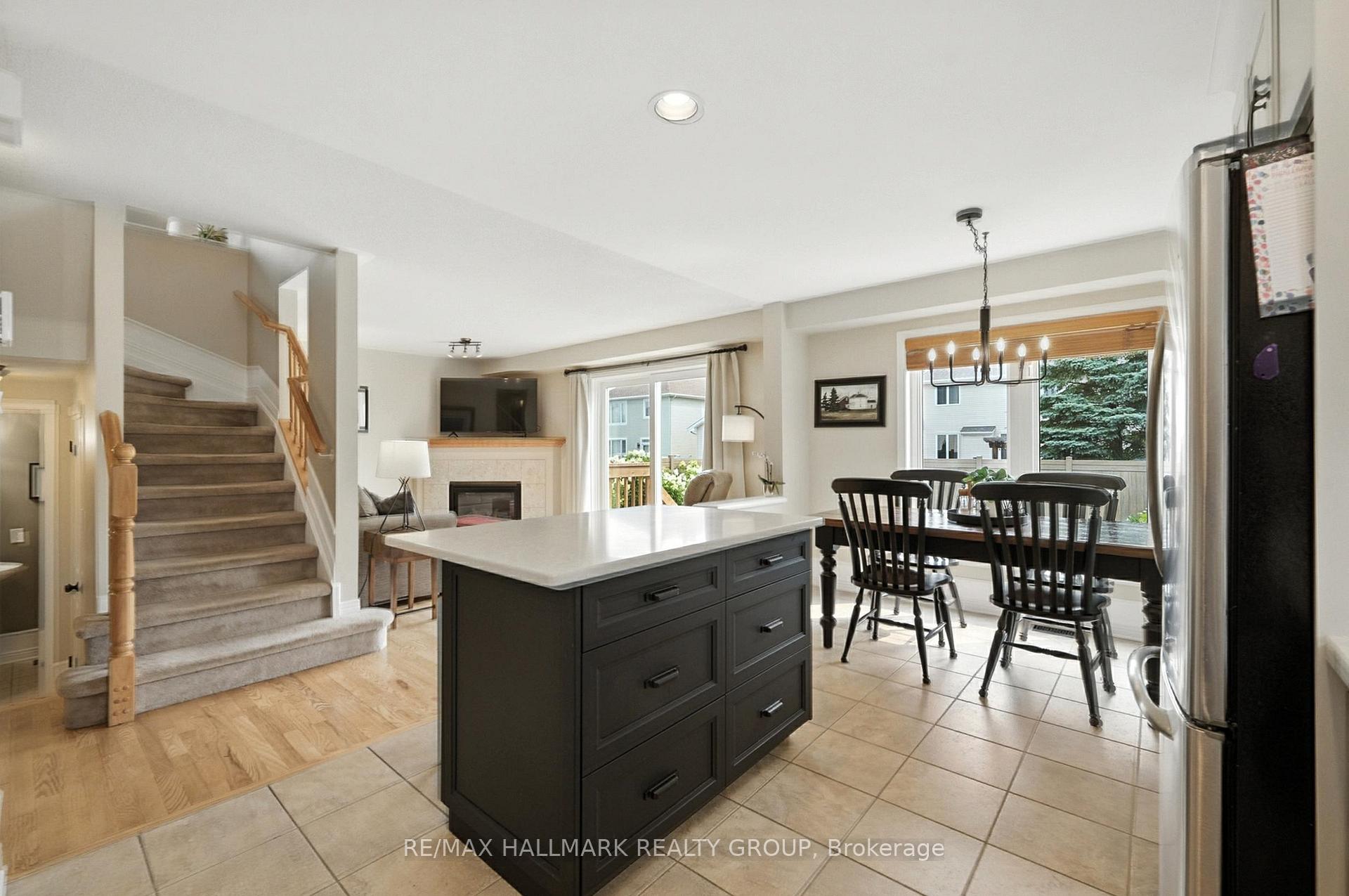 Photo 14 of 2013 Calico Crescent, Ottawa, Notting Hill/Summerside — HOMEH
