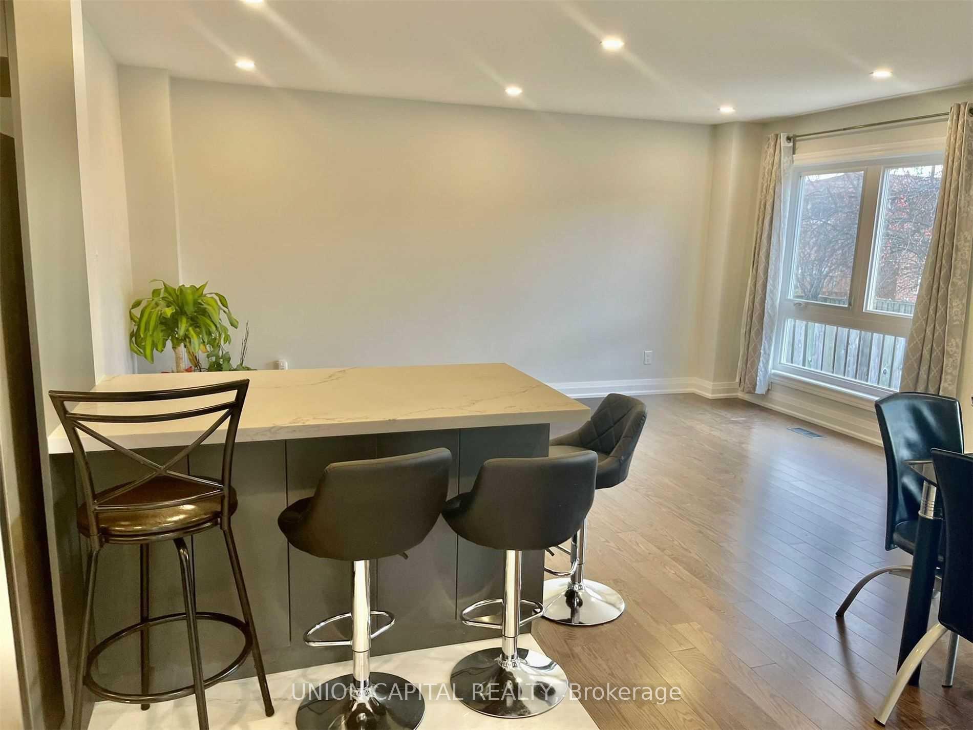 Photo 3 of Unit Upper, 121 Stargell Crescent, Markham, Raymerville — HOMEH