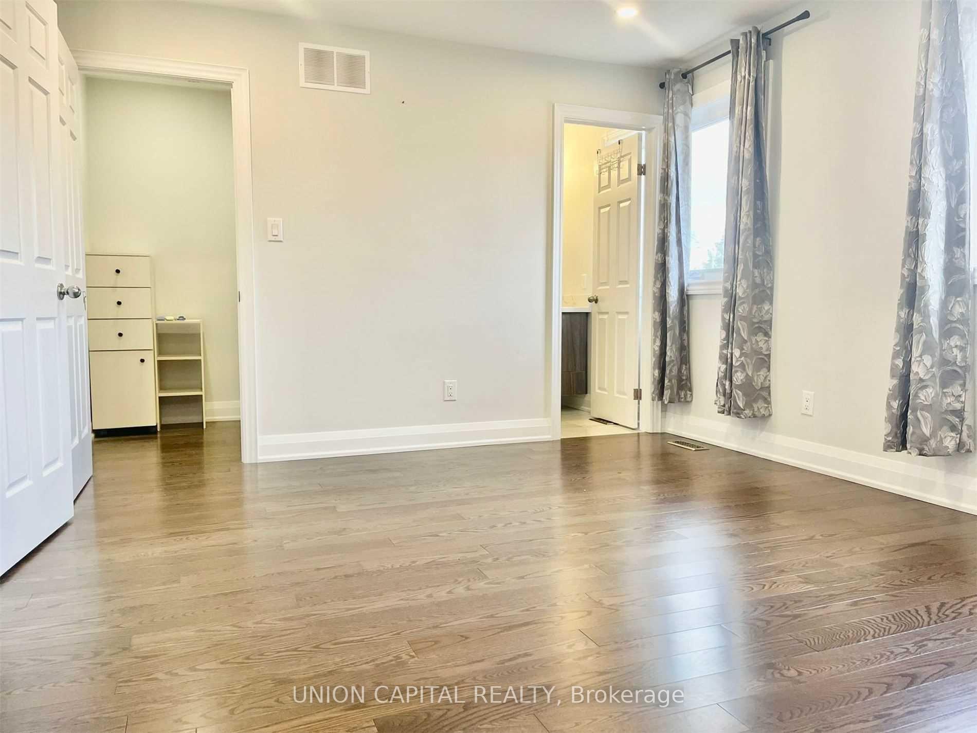 Photo 10 of Unit Upper, 121 Stargell Crescent, Markham, Raymerville — HOMEH