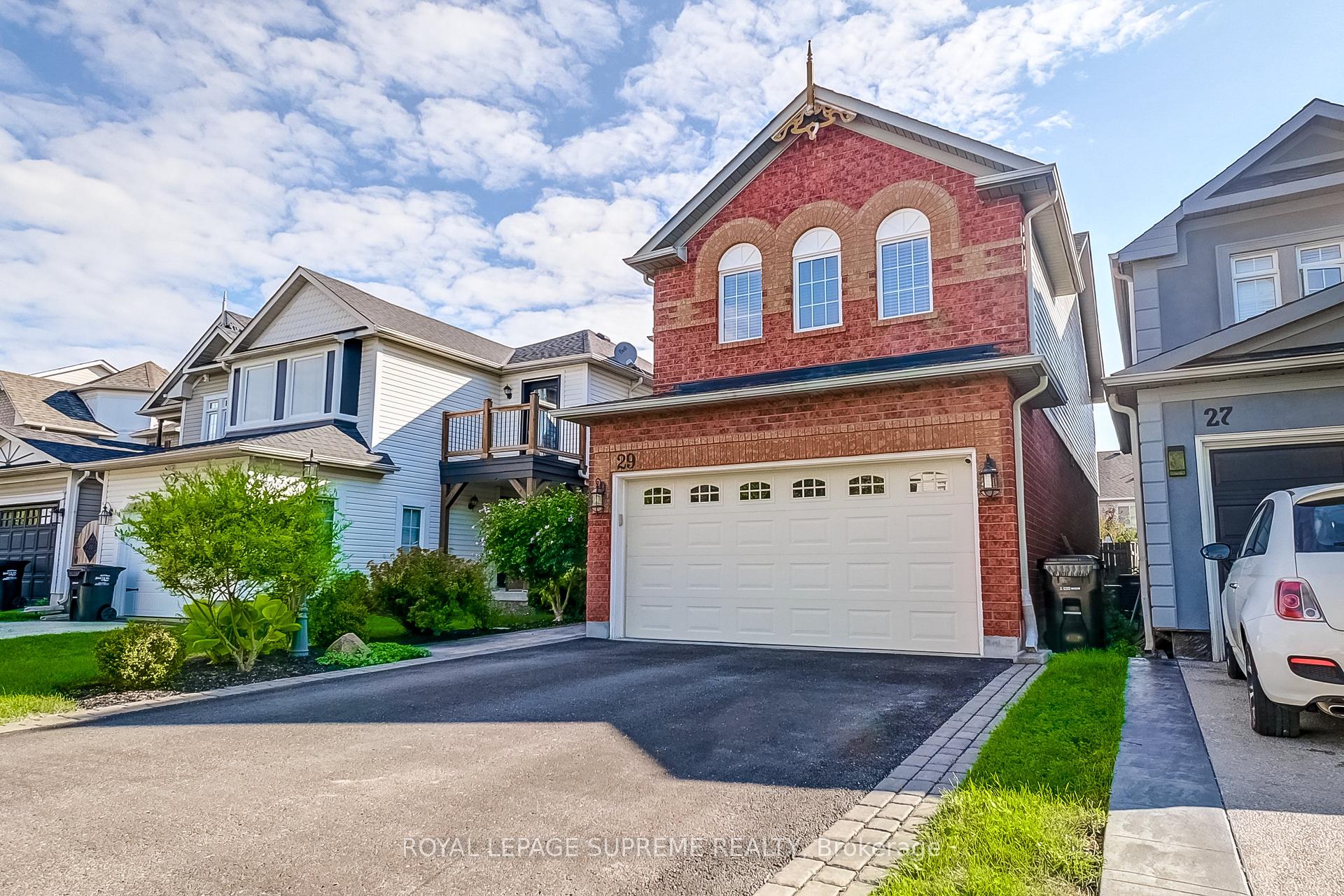 Photo 3 of 29 Gunning Crescent, New Tecumseth, Tottenham — HOMEH
