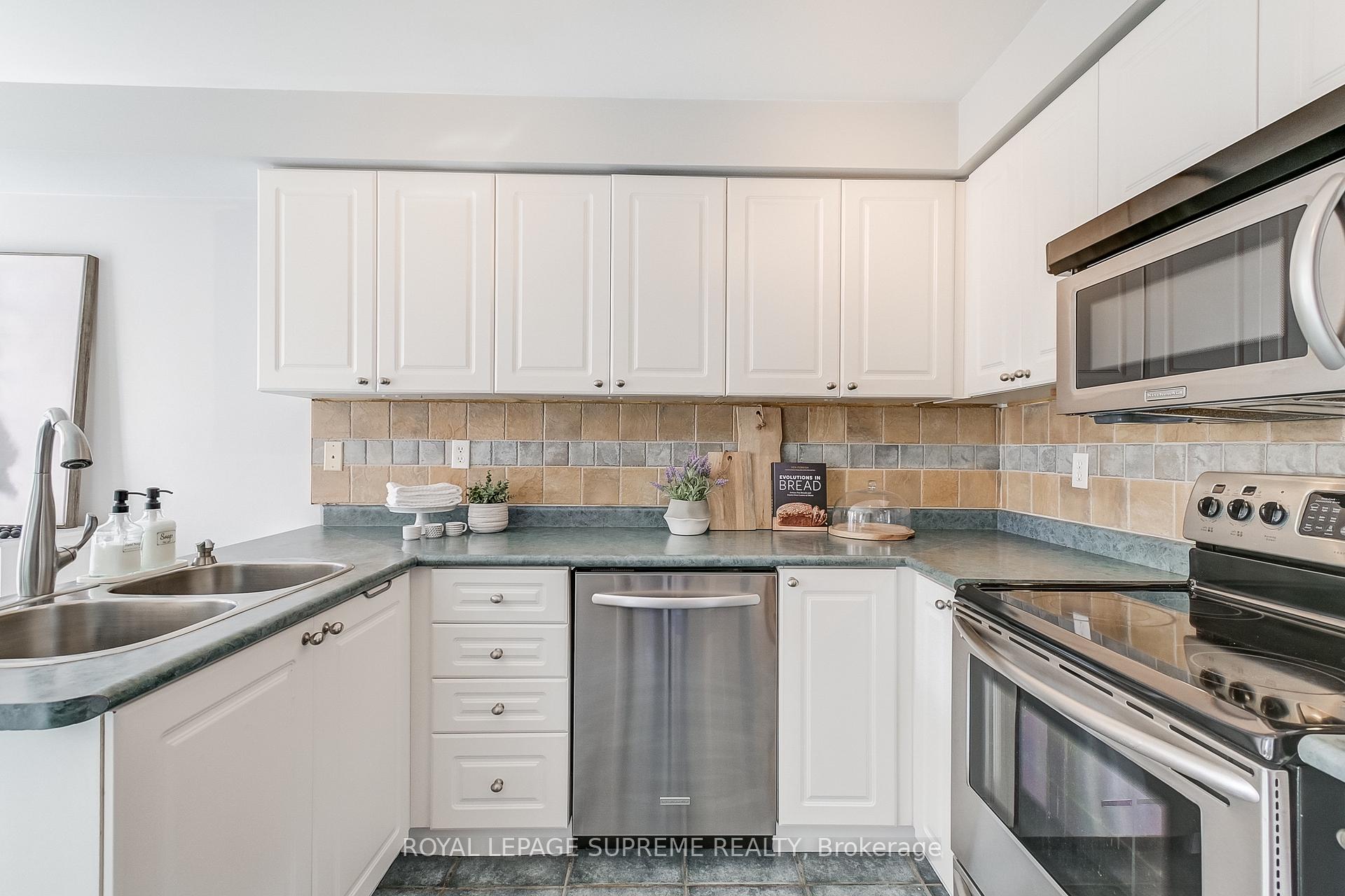 Photo 16 of 29 Gunning Crescent, New Tecumseth, Tottenham — HOMEH