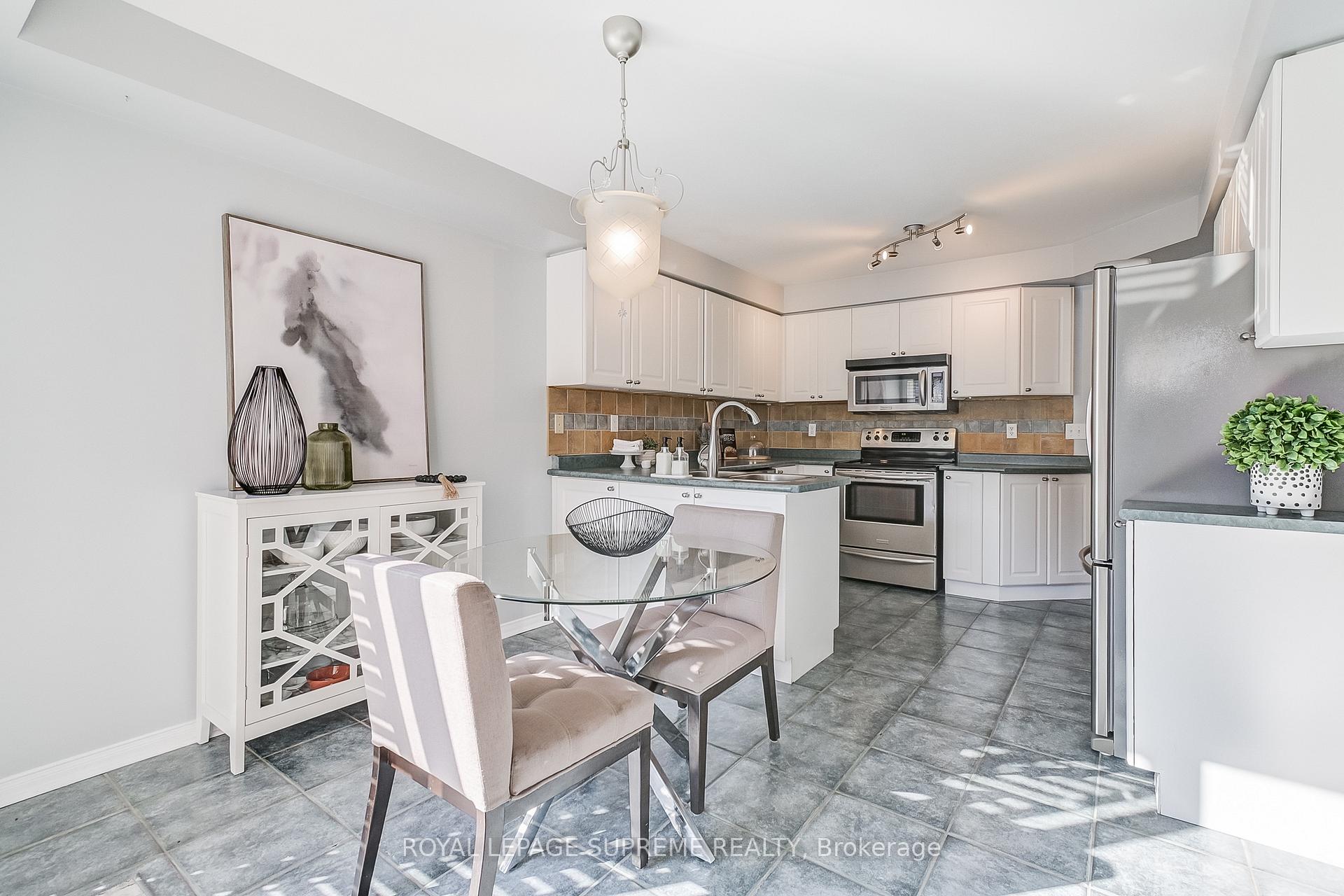 Photo 21 of 29 Gunning Crescent, New Tecumseth, Tottenham — HOMEH