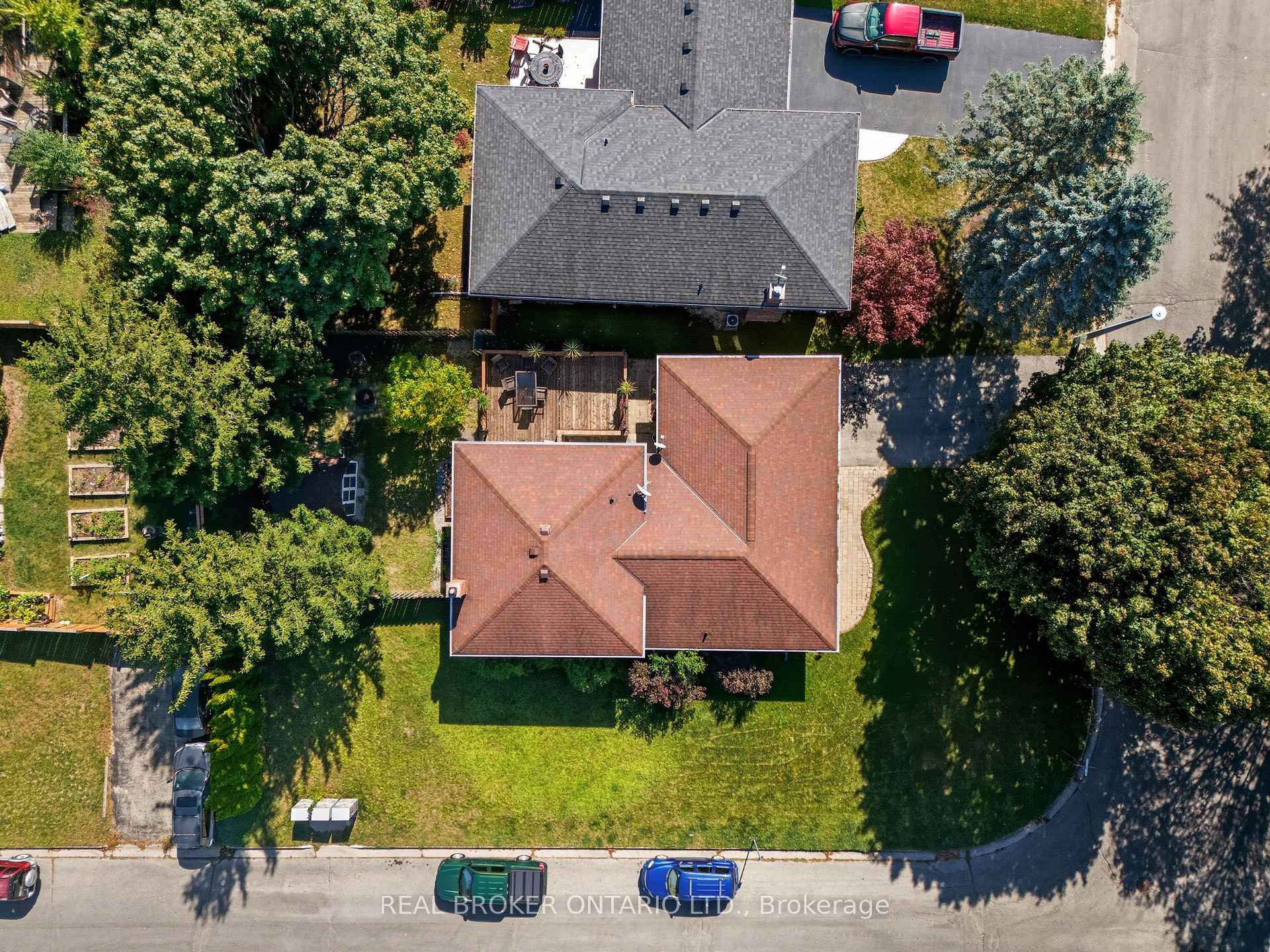 Photo 2 of 39 Carriage Road, Norfolk, Simcoe — HOMEH