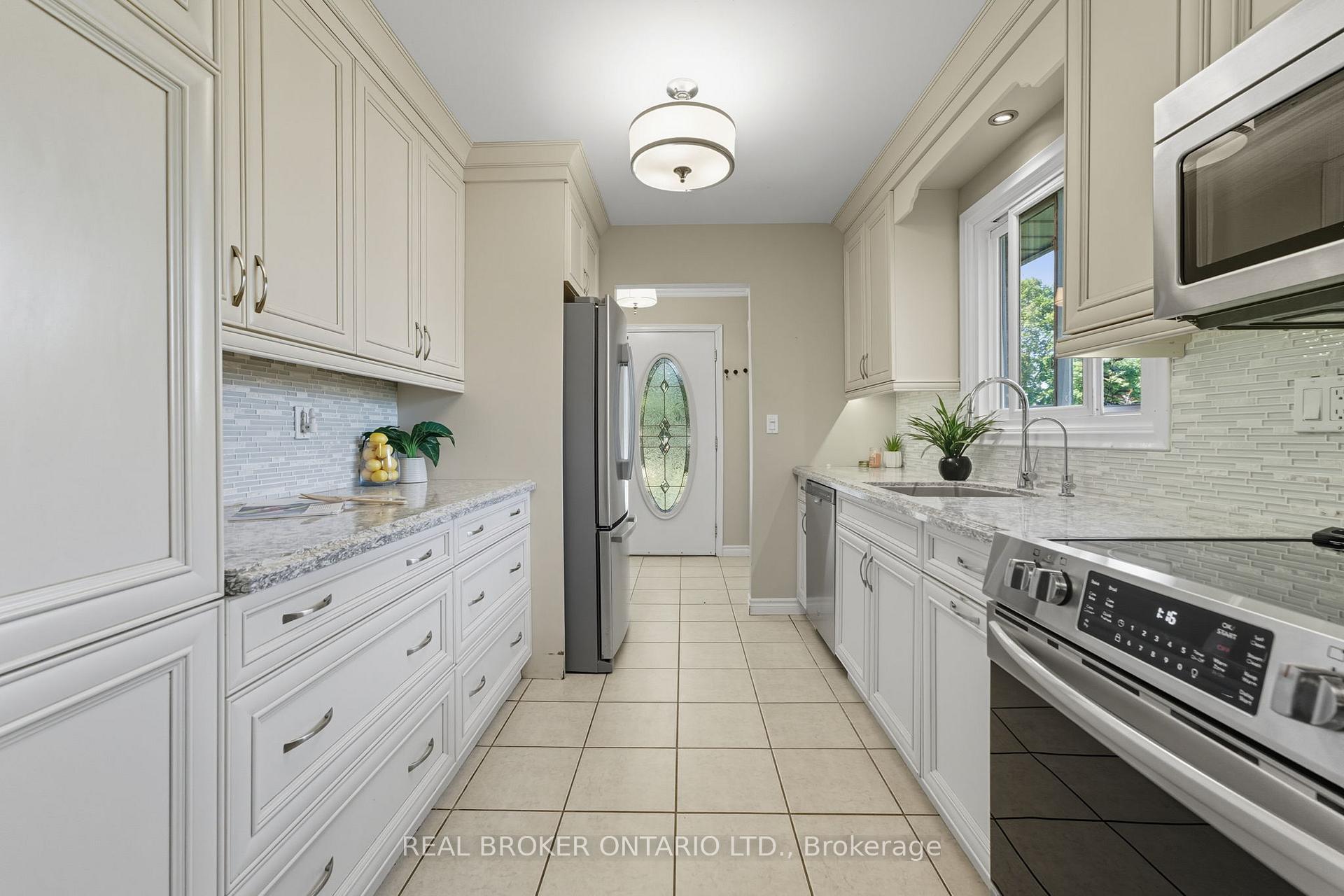 Photo 13 of 39 Carriage Road, Norfolk, Simcoe — HOMEH