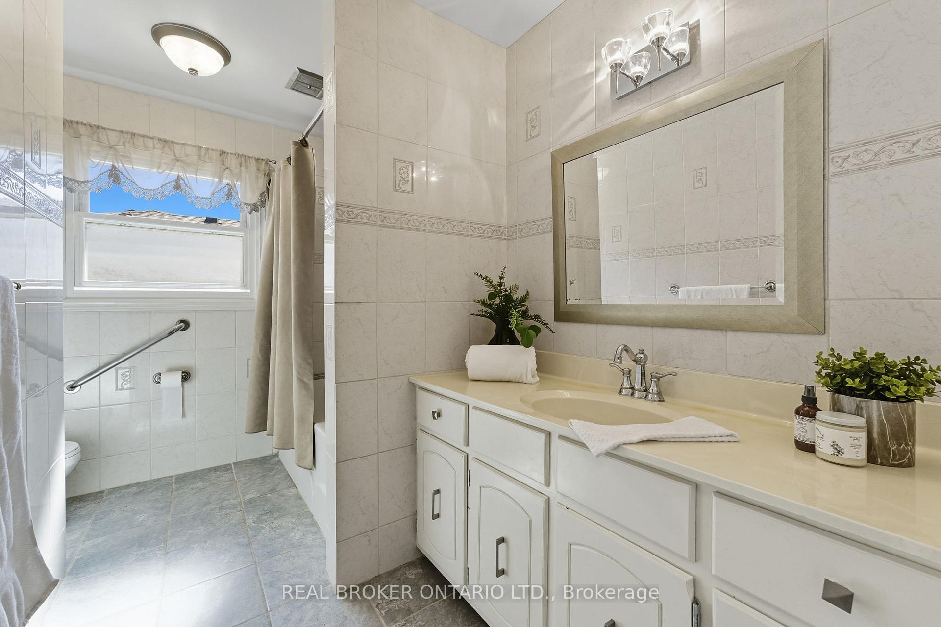 Photo 15 of 39 Carriage Road, Norfolk, Simcoe — HOMEH