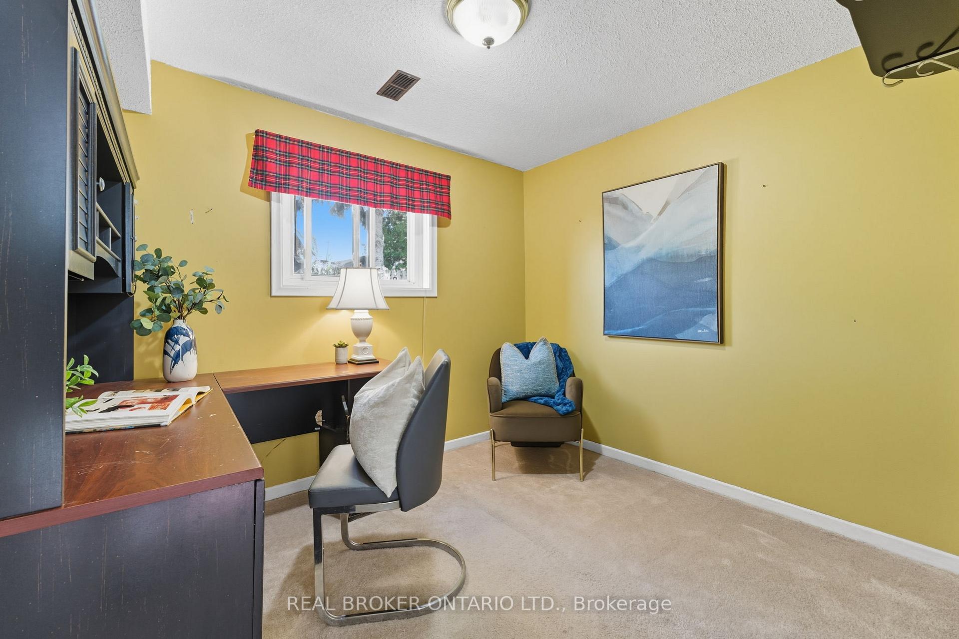 Photo 23 of 39 Carriage Road, Norfolk, Simcoe — HOMEH