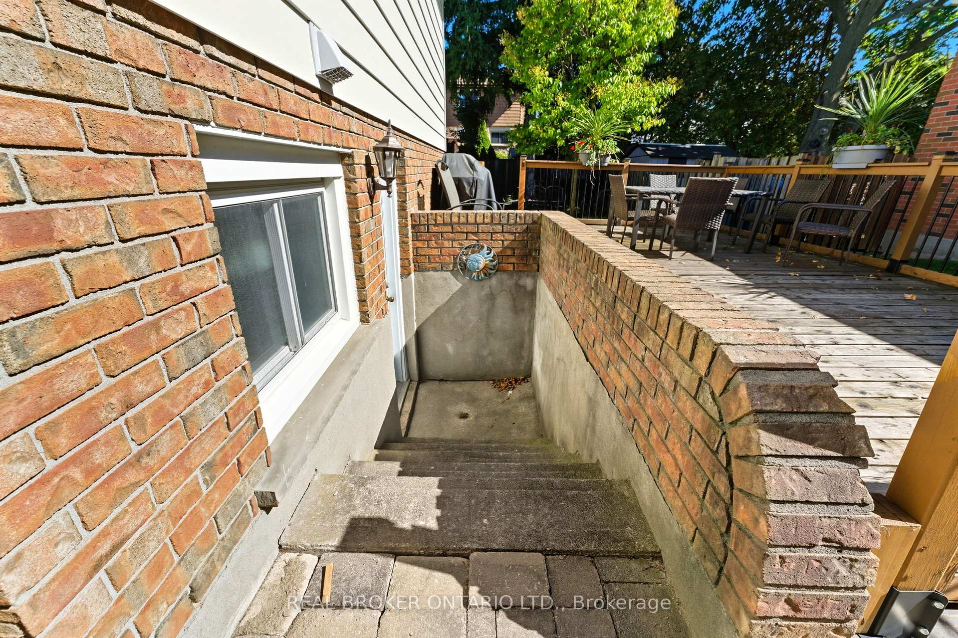 Photo 29 of 39 Carriage Road, Norfolk, Simcoe — HOMEH
