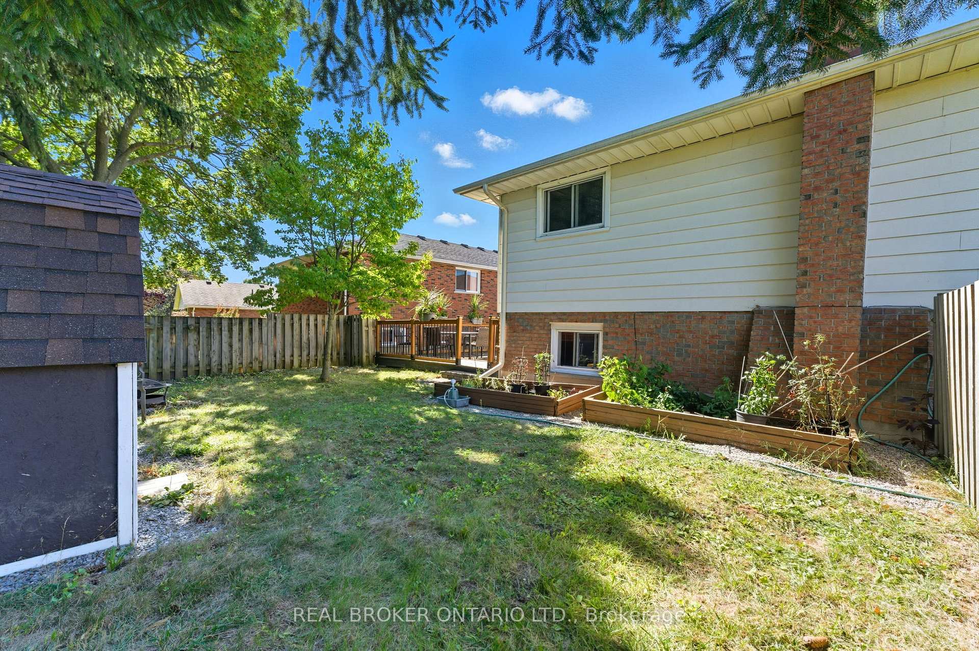 Photo 31 of 39 Carriage Road, Norfolk, Simcoe — HOMEH