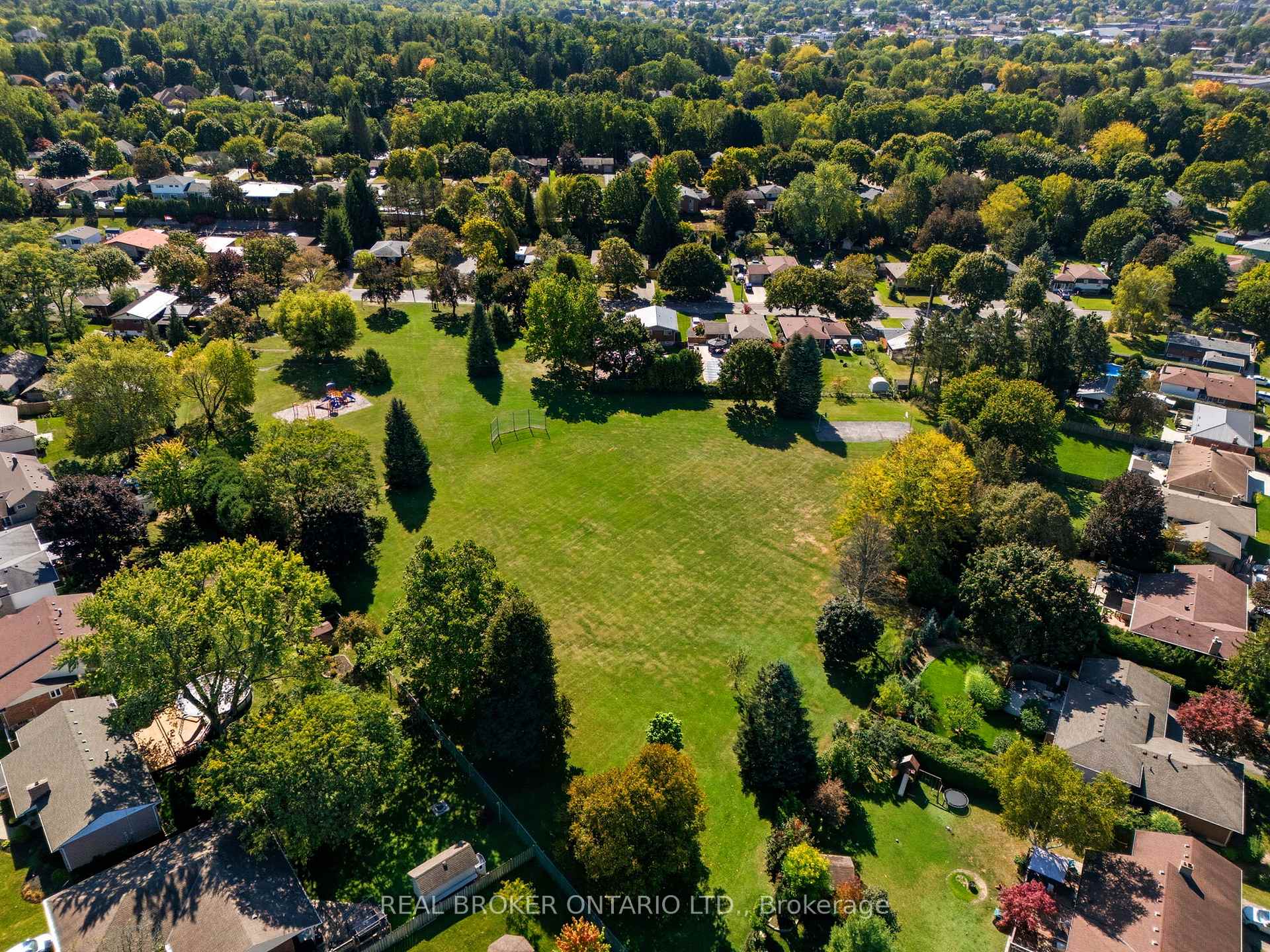 Photo 33 of 39 Carriage Road, Norfolk, Simcoe — HOMEH