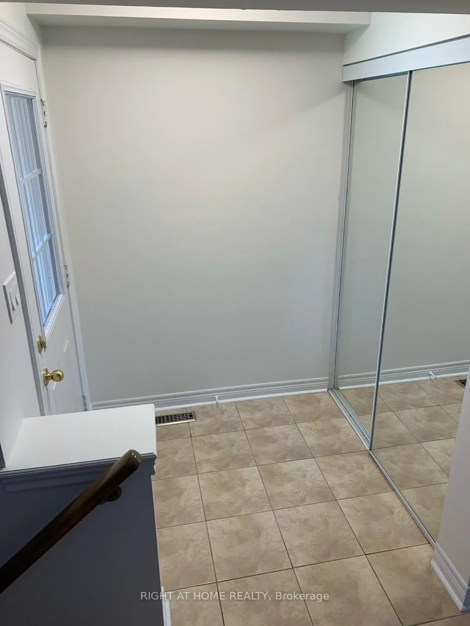 Photo 2 of 3083 Highbourne Crescent, Oakville, Bronte Creek — HOMEH