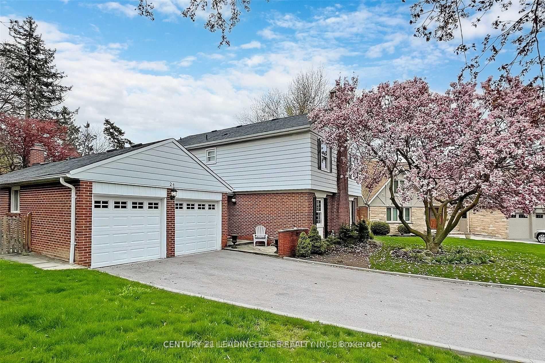 Photo 1 of 24 Marie Court, Markham, Thornhill — HOMEH