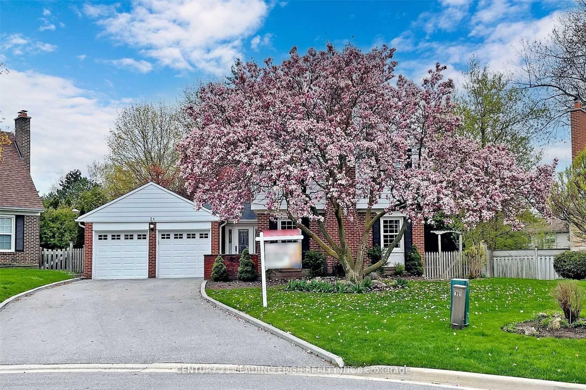 Photo 3 of 24 Marie Court, Markham, Thornhill — HOMEH