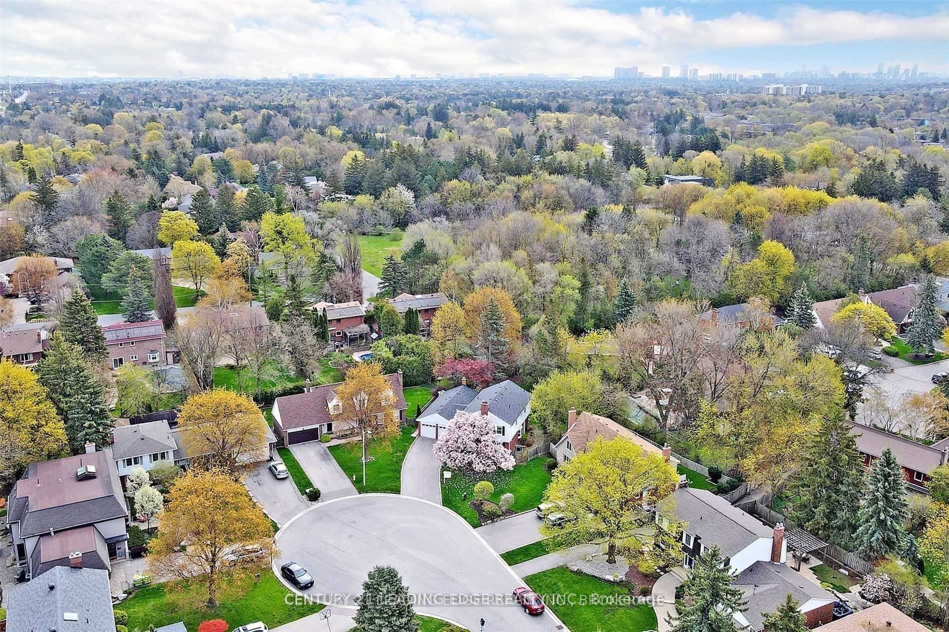 Photo 29 of 24 Marie Court, Markham, Thornhill — HOMEH