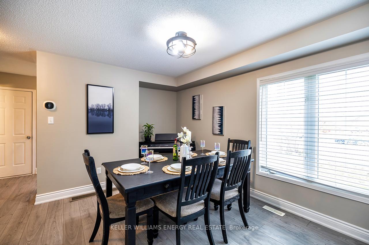 Photo 11 of 1642 Woodgate Trail, Oshawa, Samac — HOMEH