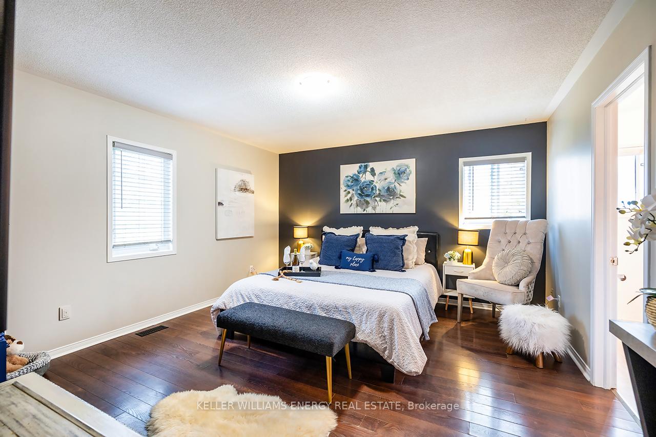Photo 25 of 1642 Woodgate Trail, Oshawa, Samac — HOMEH