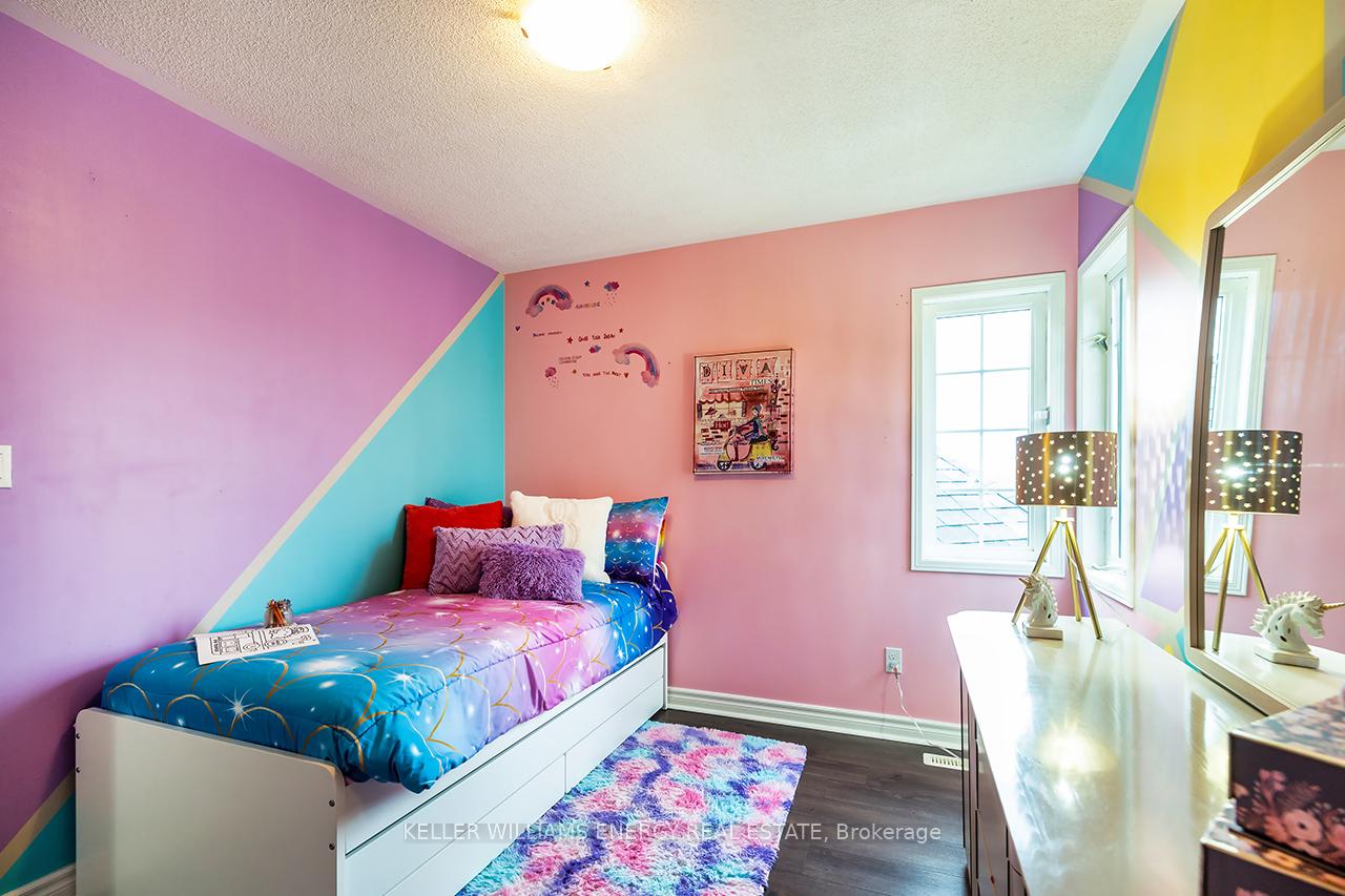 Photo 29 of 1642 Woodgate Trail, Oshawa, Samac — HOMEH