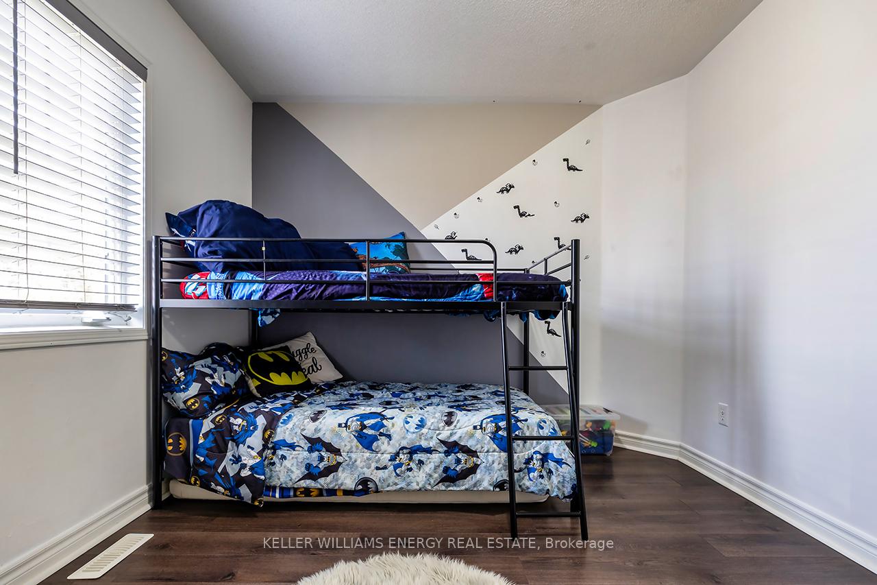 Photo 31 of 1642 Woodgate Trail, Oshawa, Samac — HOMEH