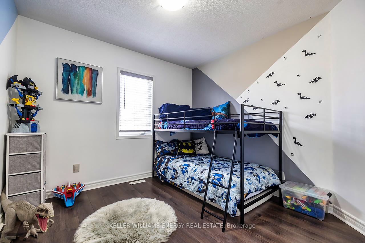 Photo 32 of 1642 Woodgate Trail, Oshawa, Samac — HOMEH