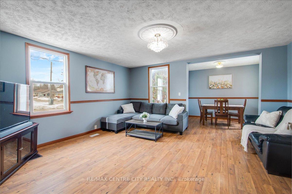 Photo 7 of 307 Clayton Street E, North Perth, Listowel — HOMEH