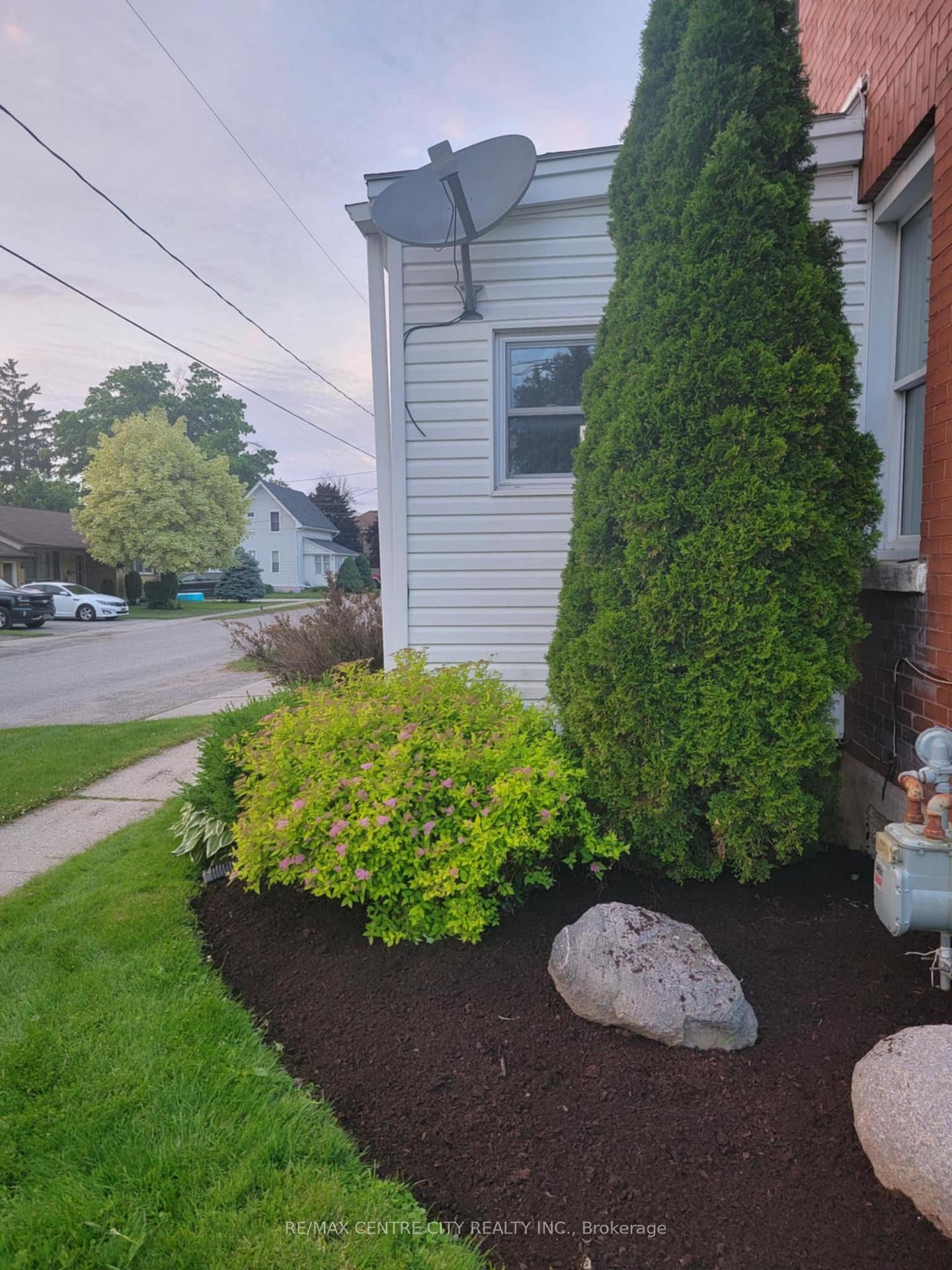 Photo 35 of 307 Clayton Street E, North Perth, Listowel — HOMEH