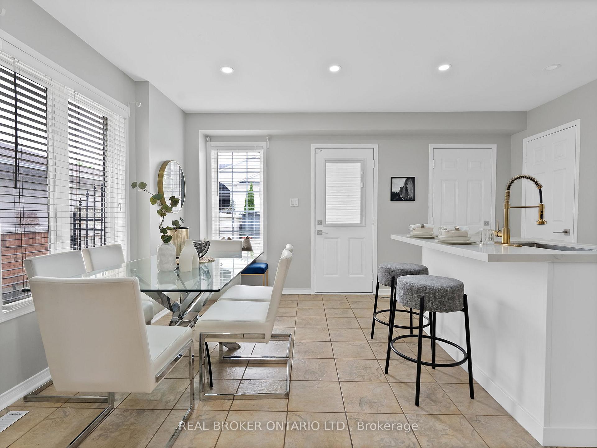 Photo 6 of 1106 Davis Lane, Milton, Dempsey — HOMEH