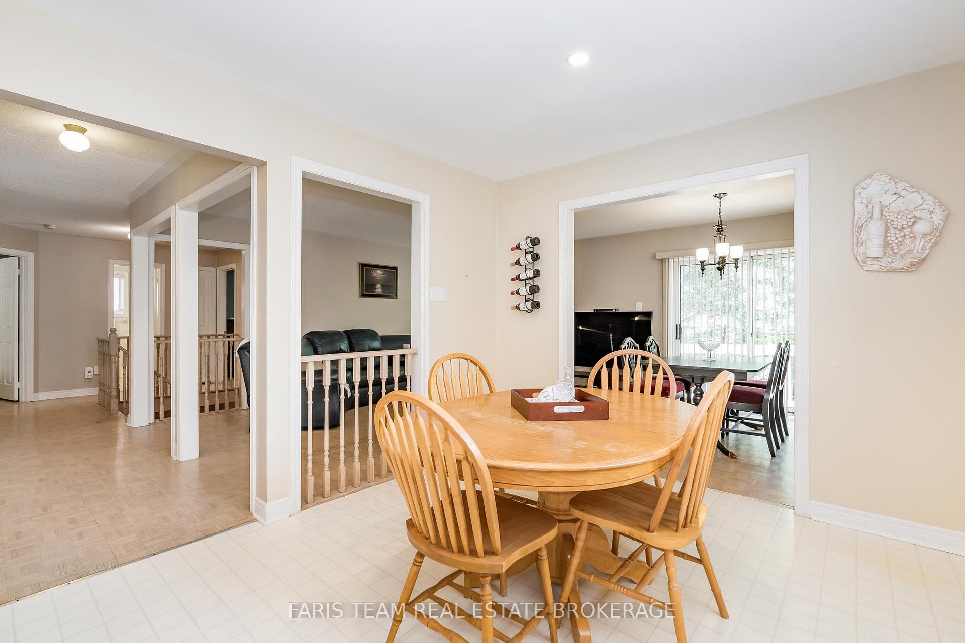 Photo 5 of 190 Bowerman Boulevard, New Tecumseth, Alliston — HOMEH