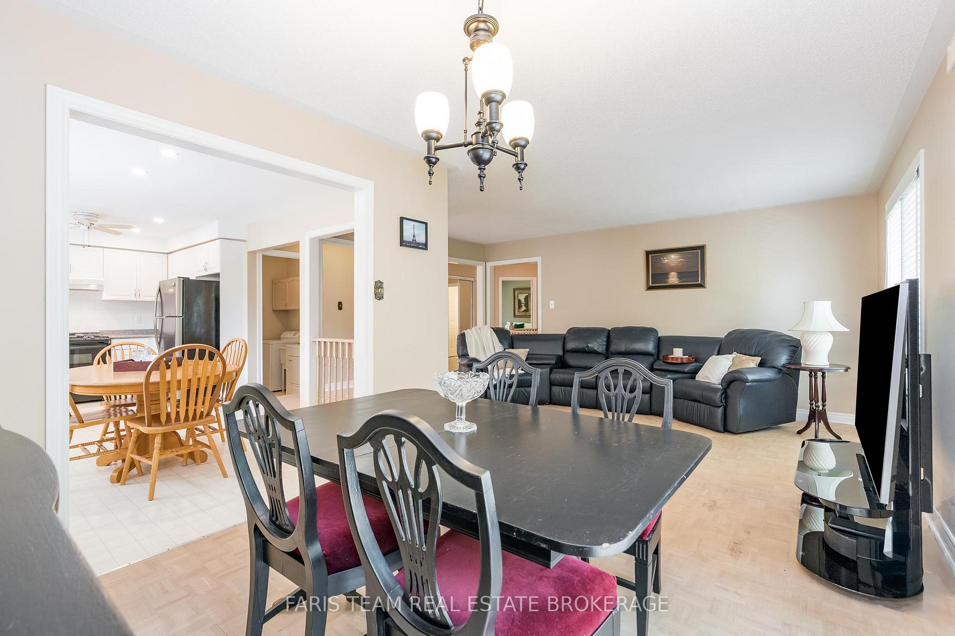 Photo 8 of 190 Bowerman Boulevard, New Tecumseth, Alliston — HOMEH