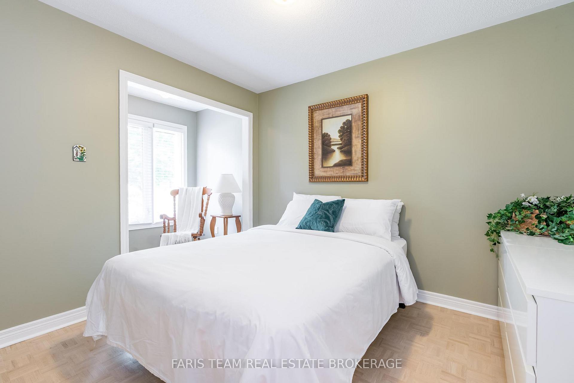 Photo 15 of 190 Bowerman Boulevard, New Tecumseth, Alliston — HOMEH