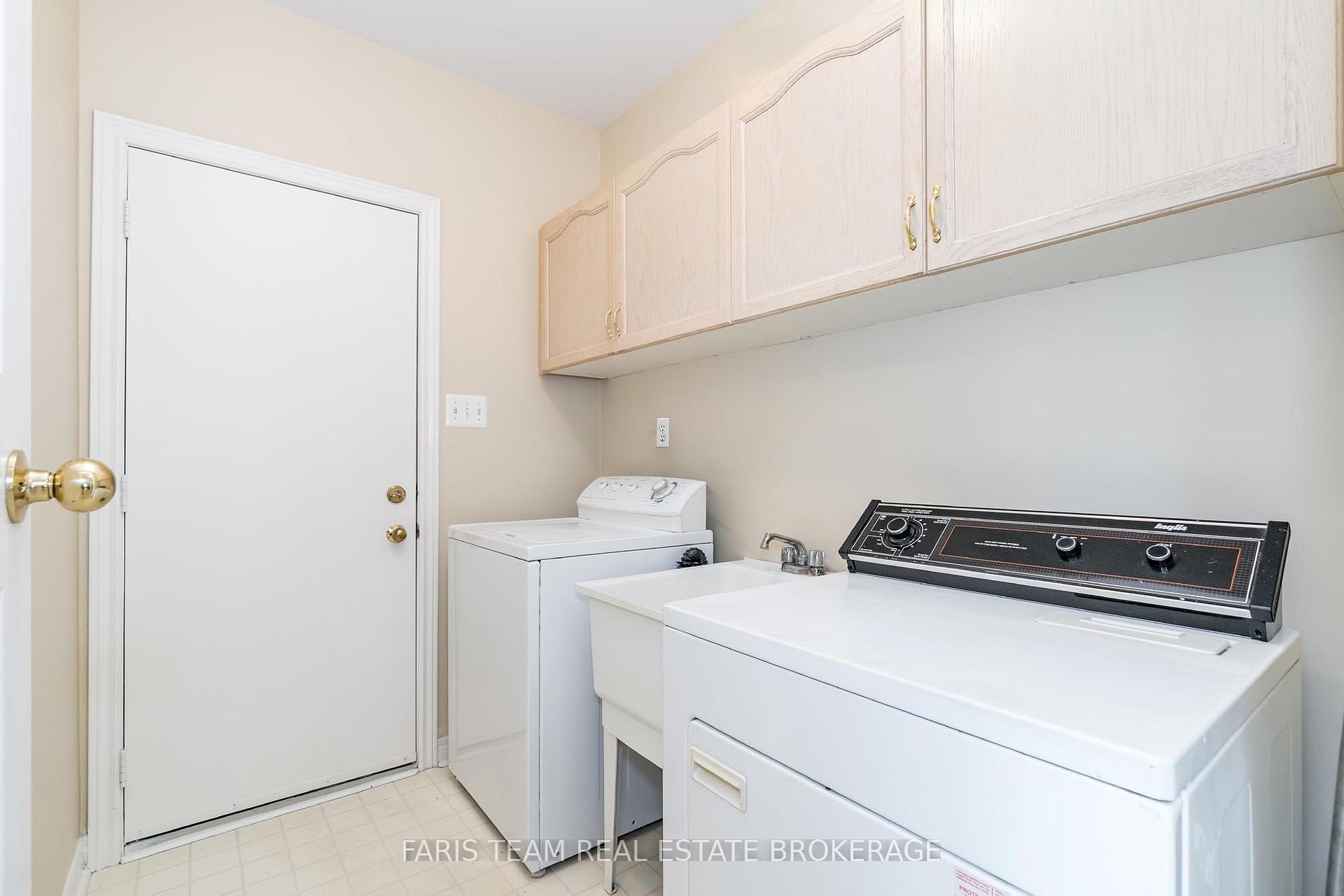 Photo 19 of 190 Bowerman Boulevard, New Tecumseth, Alliston — HOMEH