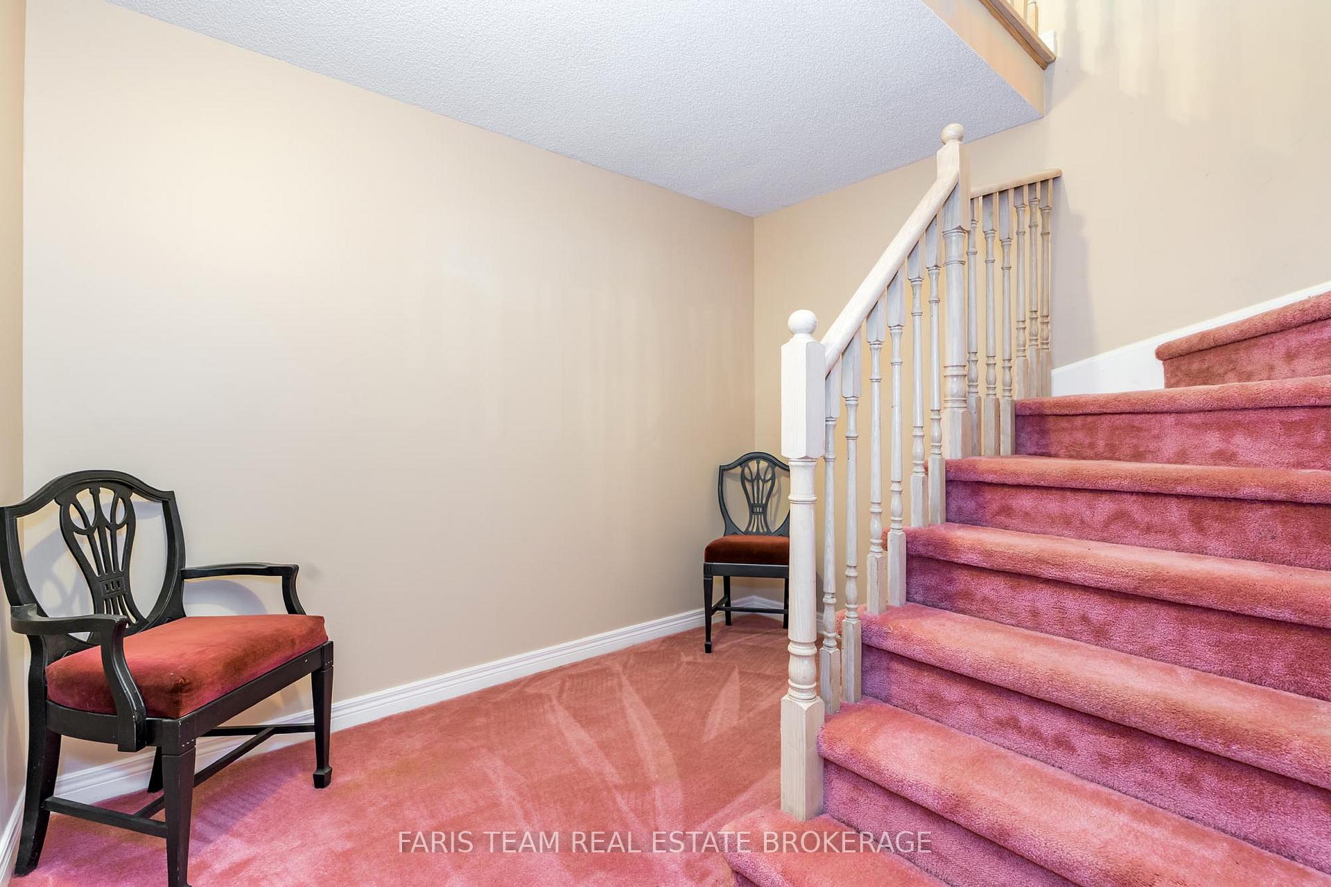 Photo 21 of 190 Bowerman Boulevard, New Tecumseth, Alliston — HOMEH
