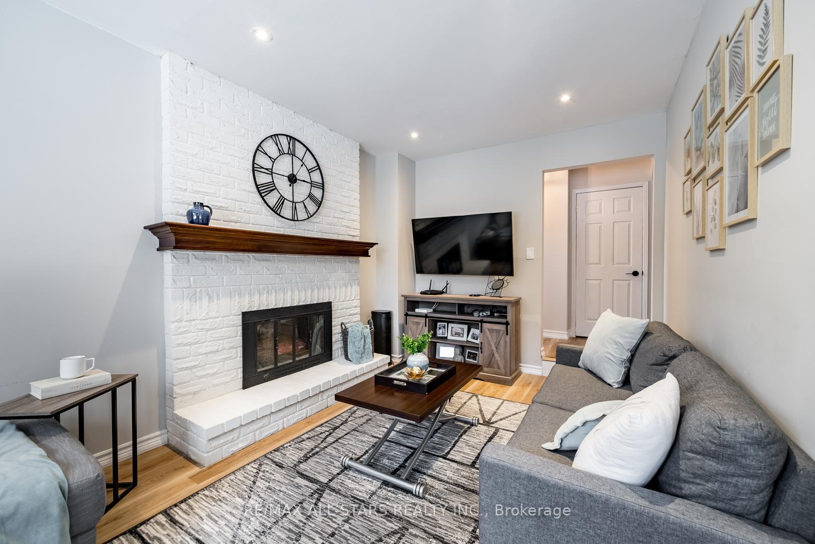 Photo 22 of 155 Willow Lane, Newmarket, Bristol-London — HOMEH